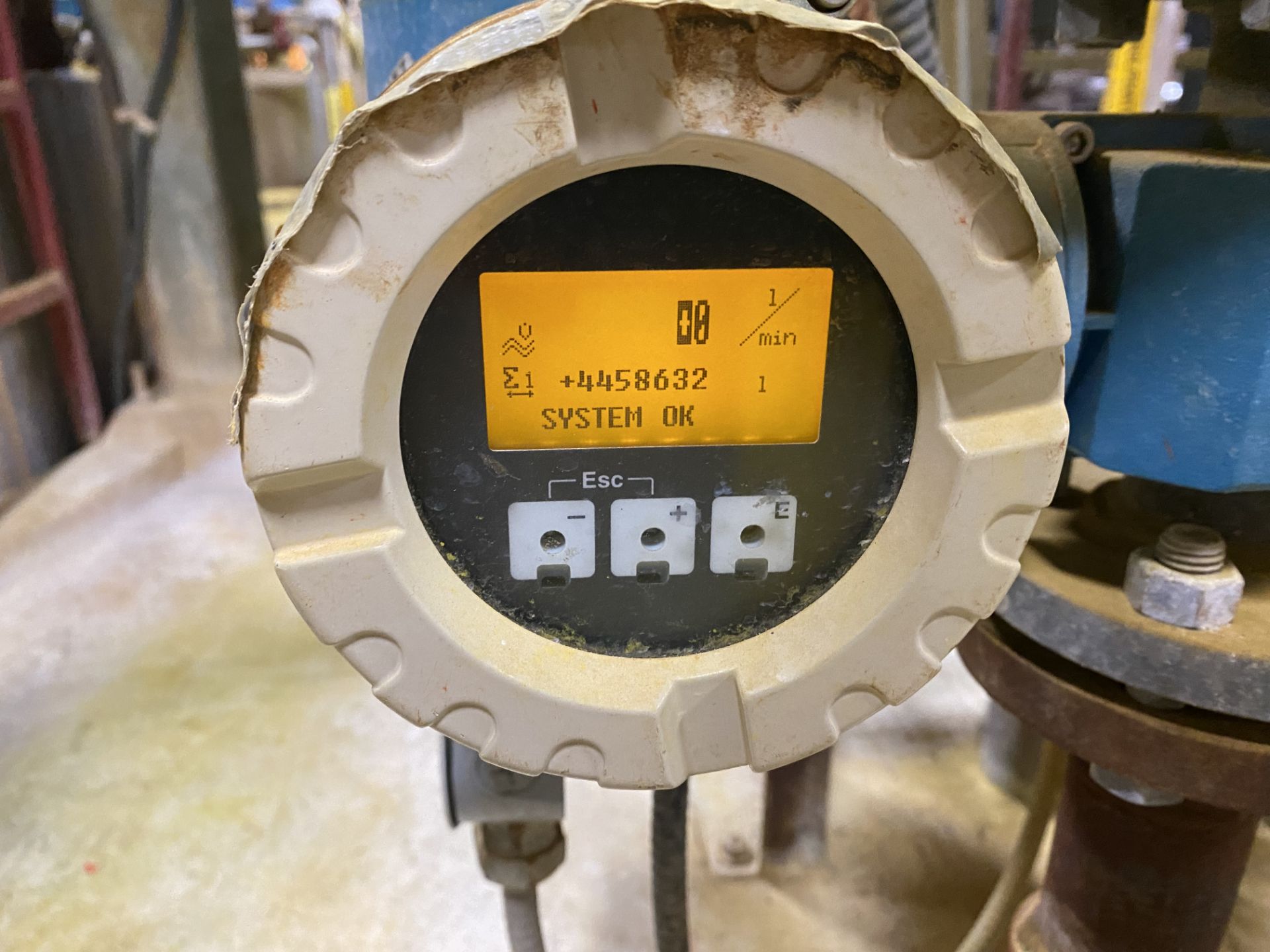 ENDRESS & HAUSER PROMAG P FLOW METER W/ DRO (RIGGING FEE $75 USD) - Image 2 of 3