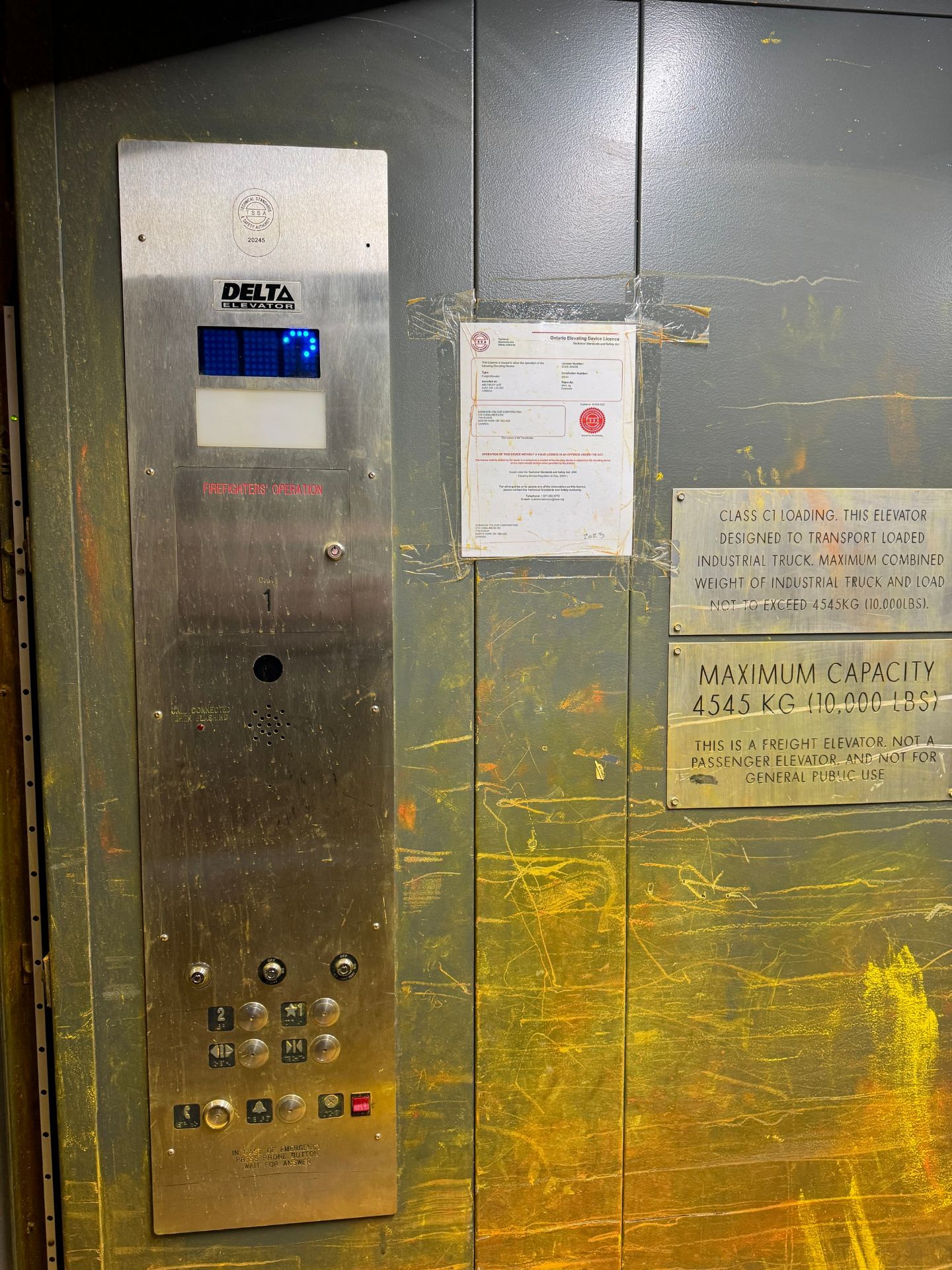 PEELE FREIGHT ELEVATOR (NOTE: SUBJECT TO LATE REMOVAL, PICKUP END OF AUGUST) (RIGGING FEE $10,900 - Image 4 of 14