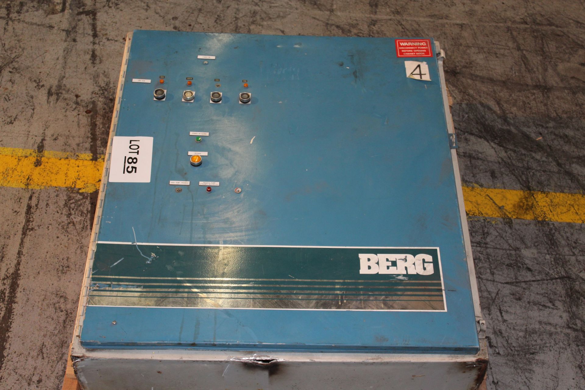 BERG CHILLER CONTROL PANEL - Image 4 of 10