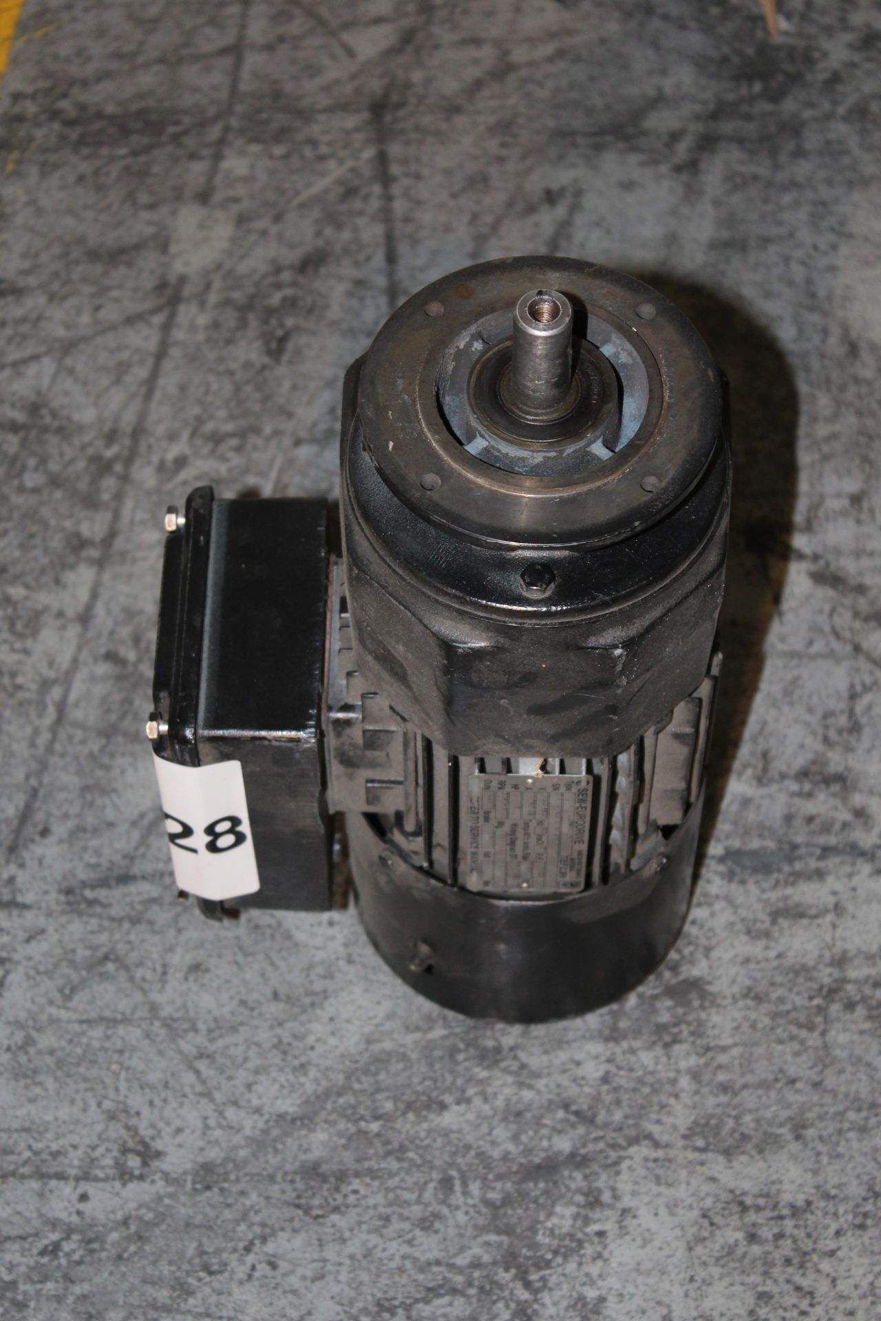 ELECTRIC MOTOR