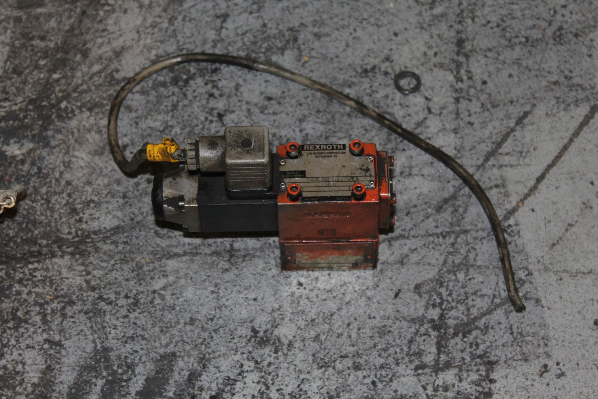 REXROTH HYDRAULIC AND PNEUMATIC VALVES - Image 11 of 23