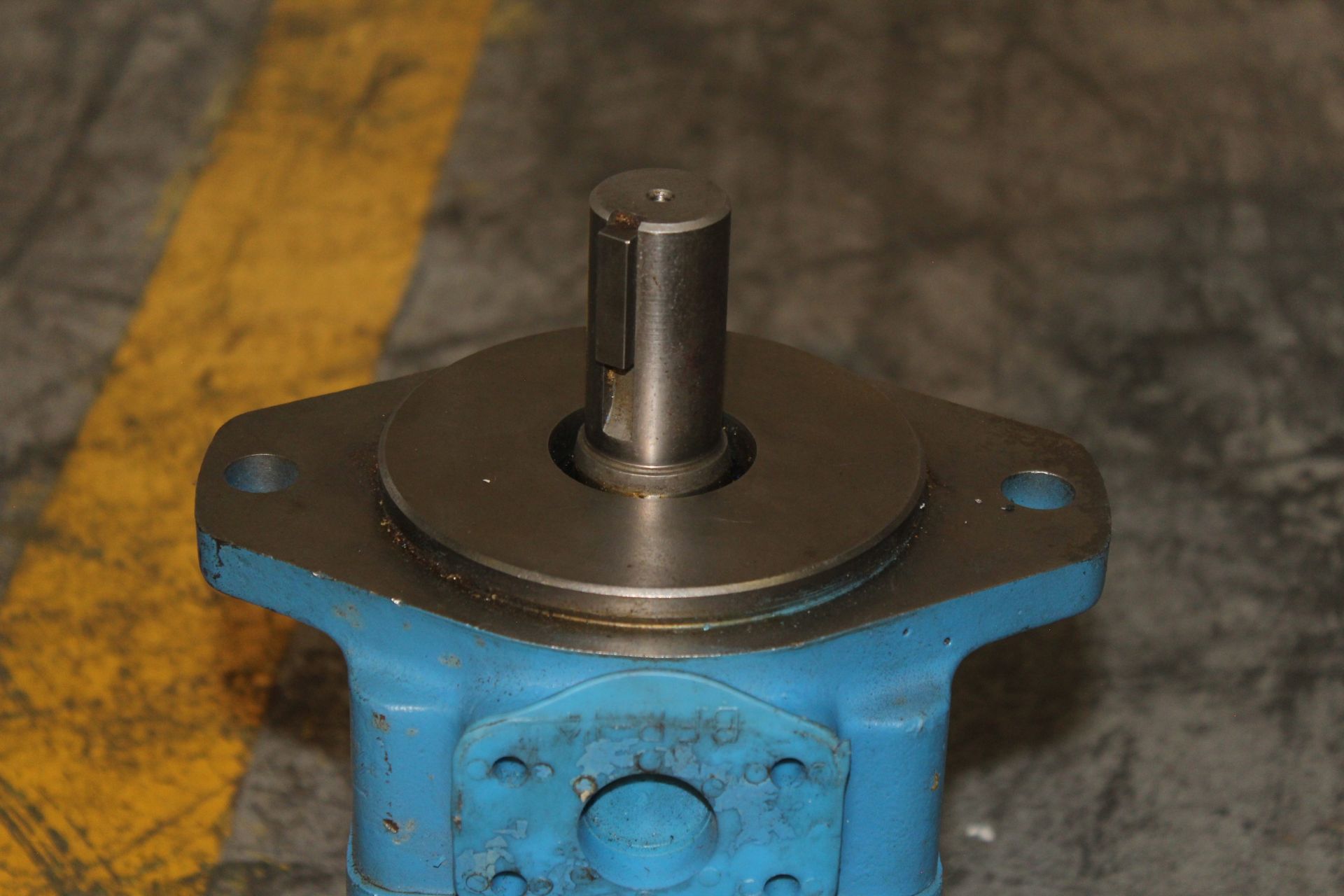 HYDRAULIC PUMP - Image 4 of 5