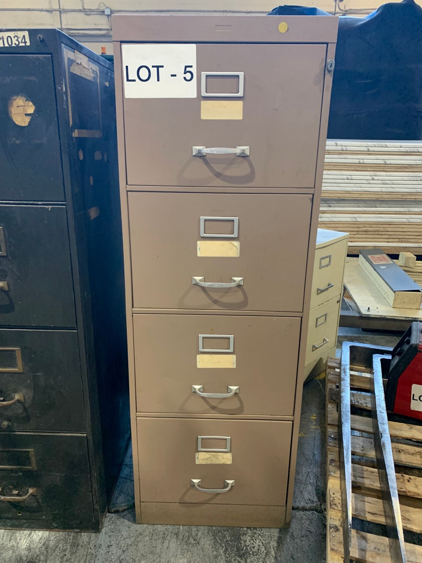 FILE CABINET