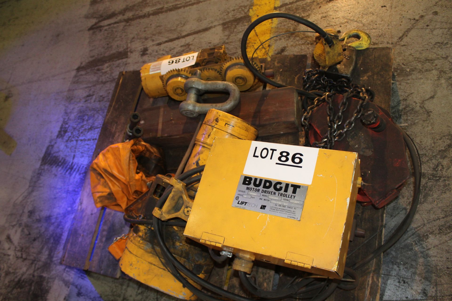 2-TON BUDGIT ELECTRIC HOIST - Image 2 of 9