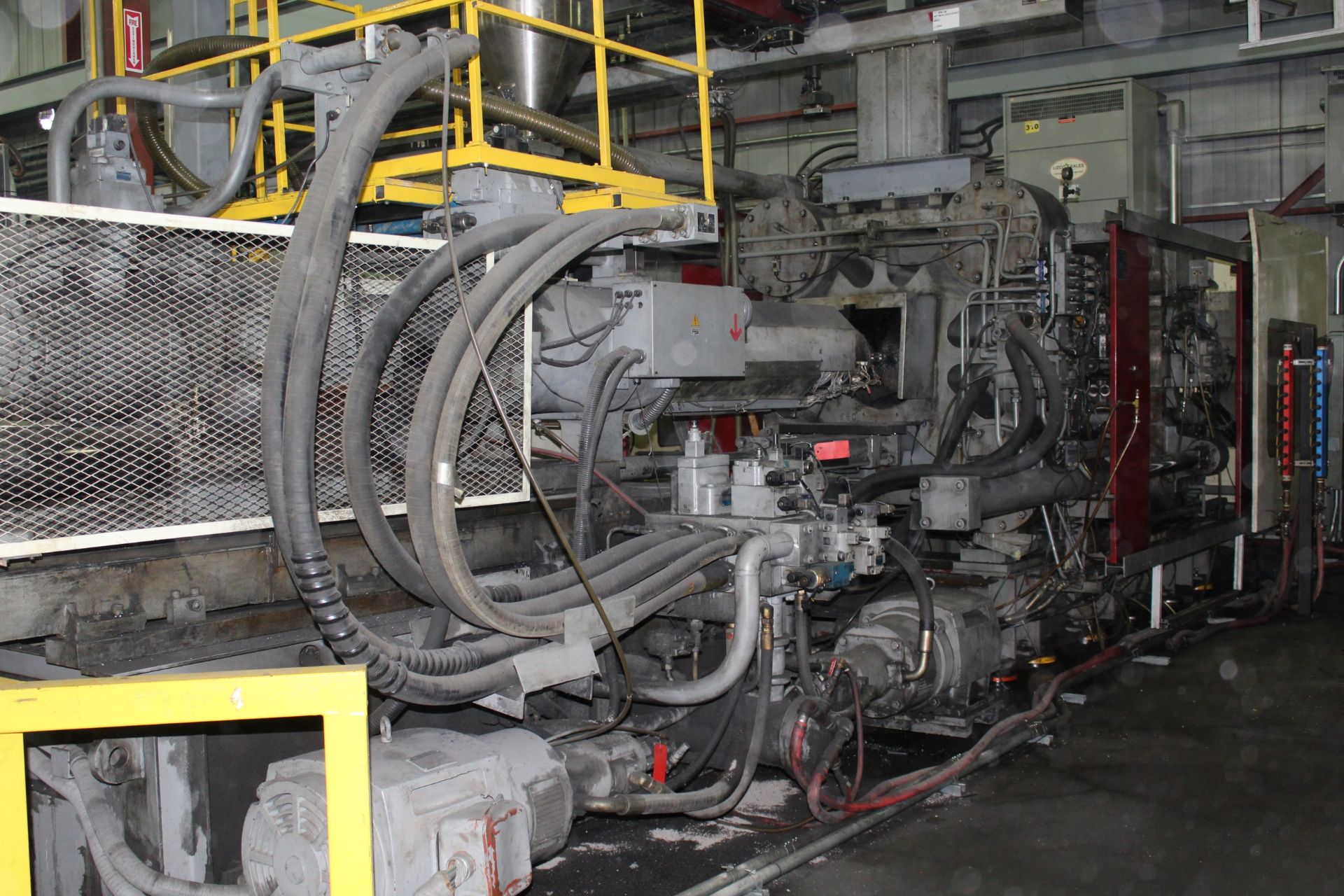 LG GOLD STAR 950M INJECTION MOLDER, 950-TON CAP. - Image 2 of 27