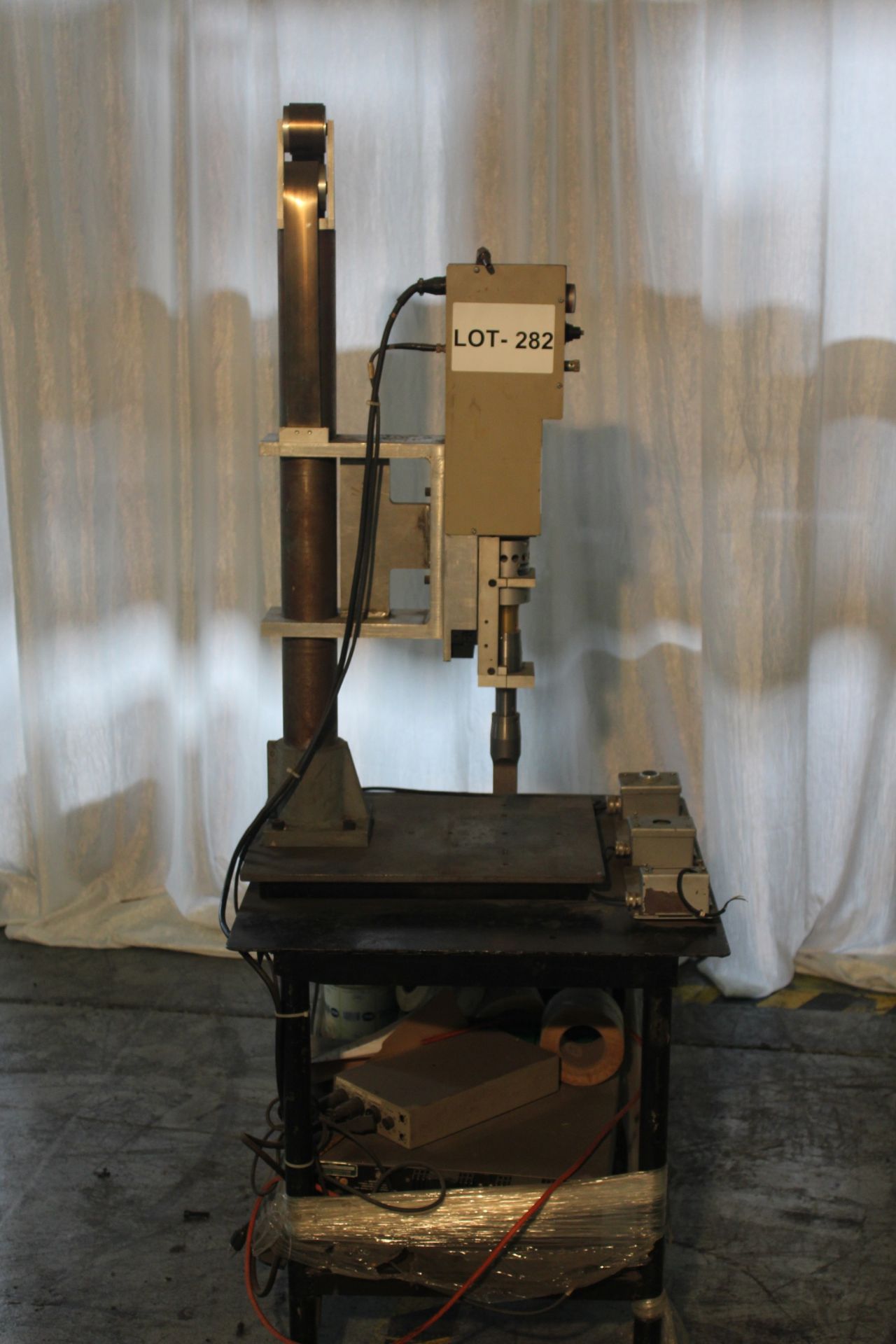 DUKANE ULTRASONIC WELDER