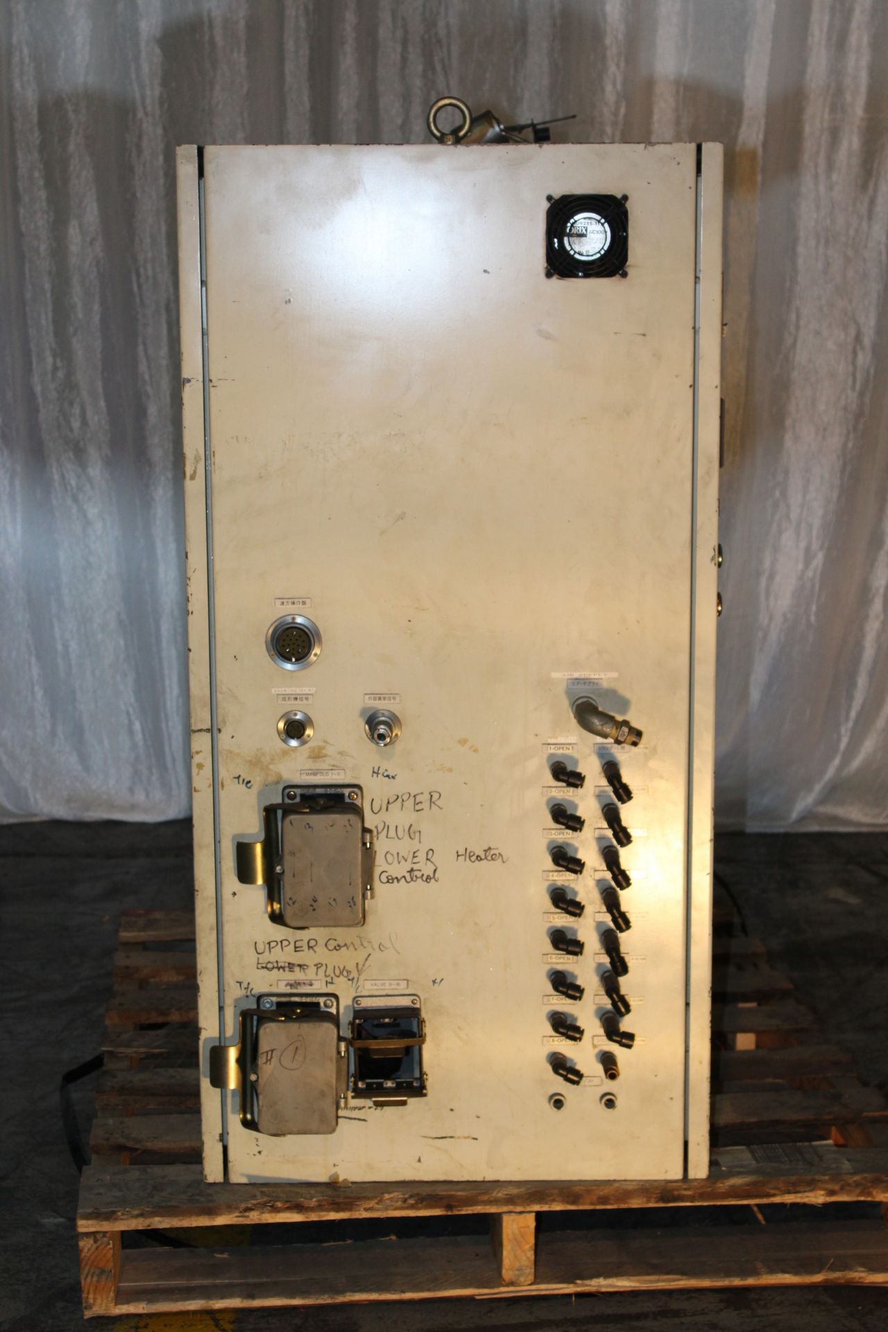 OMRON HOT RUNNER & PNEUMATIC VALVE GATE CONTROLLER - Image 11 of 27