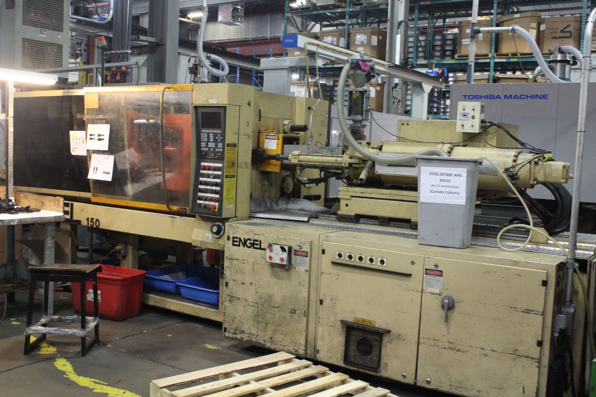 ENGEL ES 330/70 HL 70-TON INJECTION MOLDER - Image 3 of 22