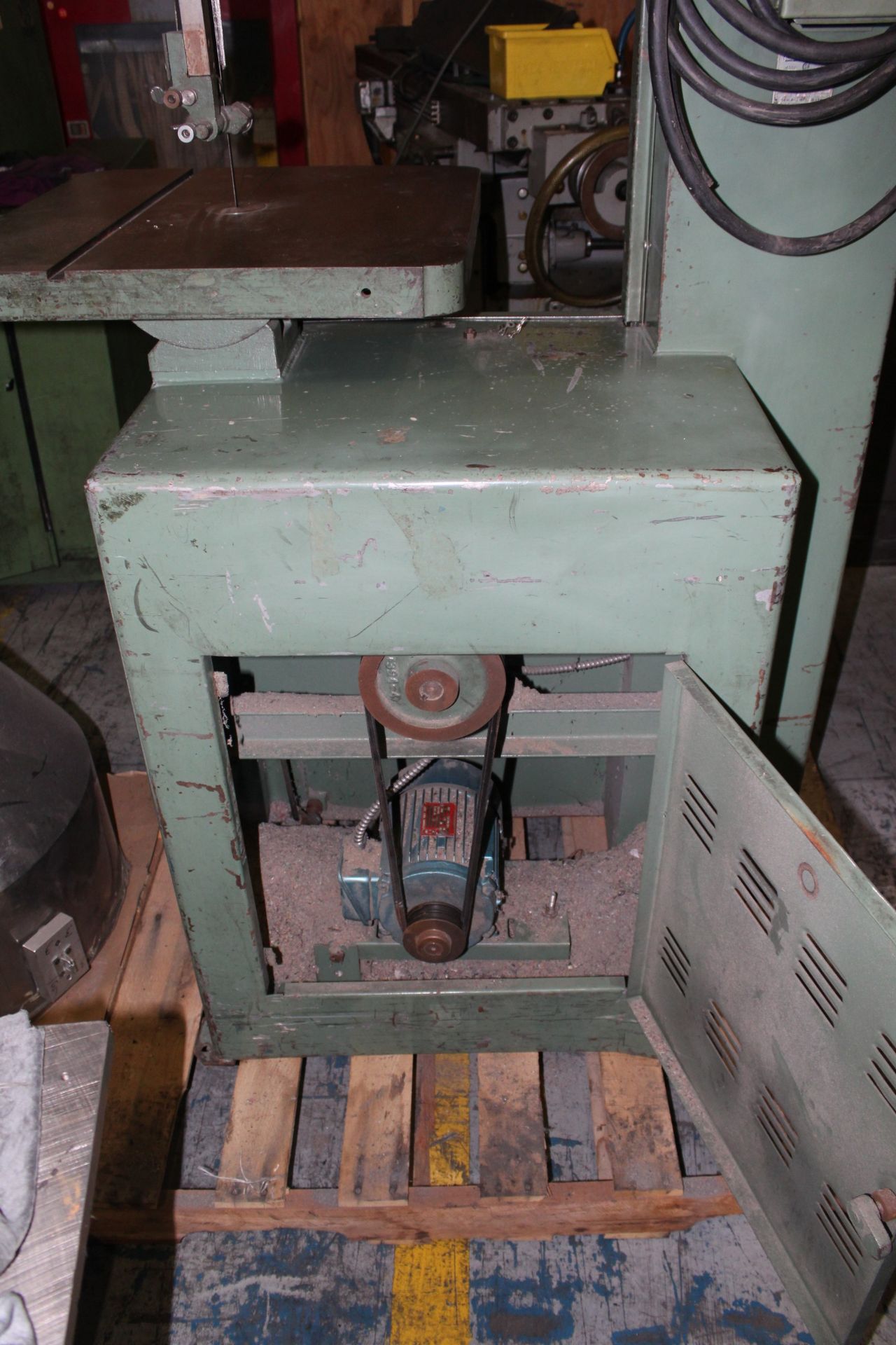 VERTICAL BANDSAW - Image 8 of 13