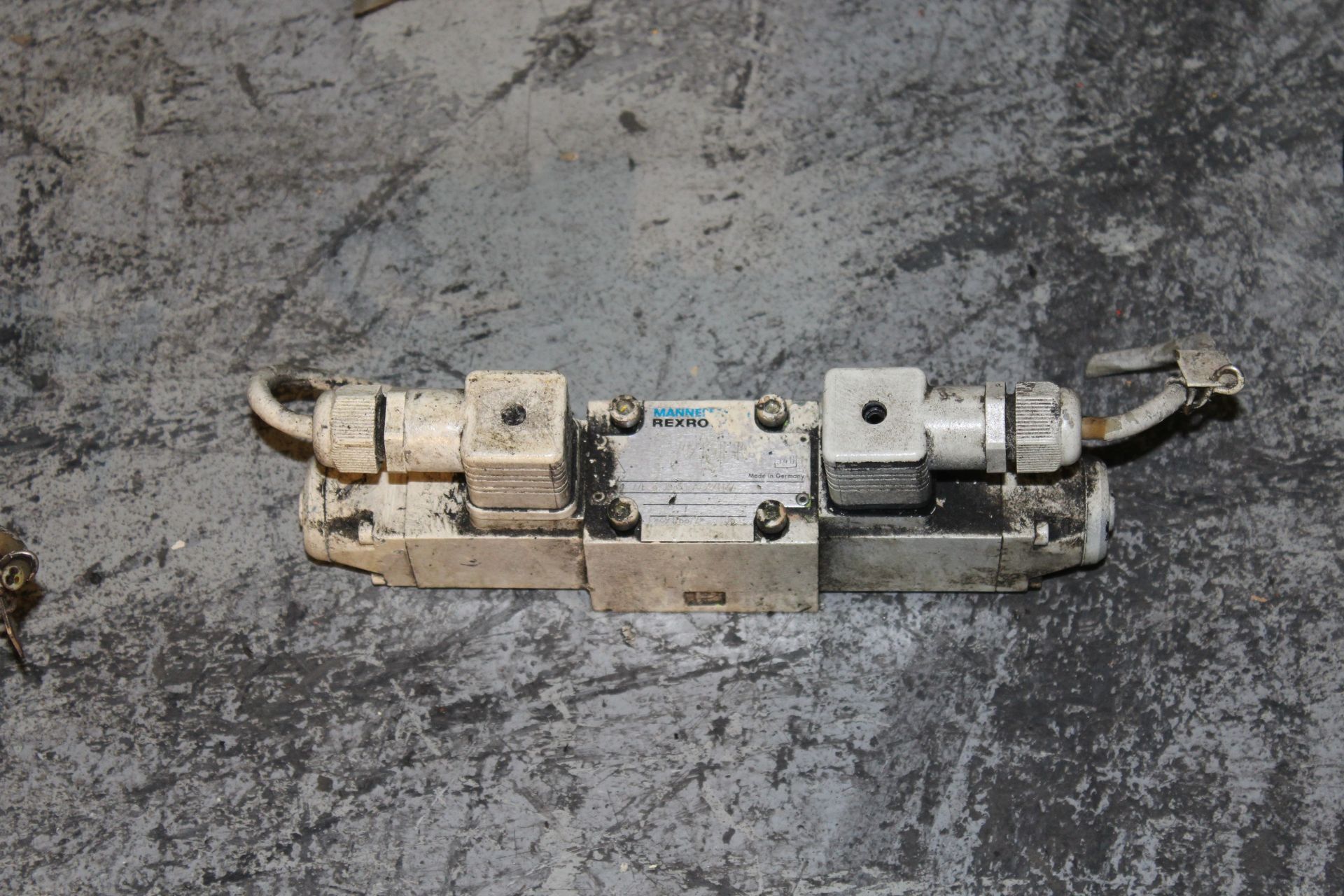REXROTH HYDRAULIC AND PNEUMATIC VALVES - Image 10 of 23