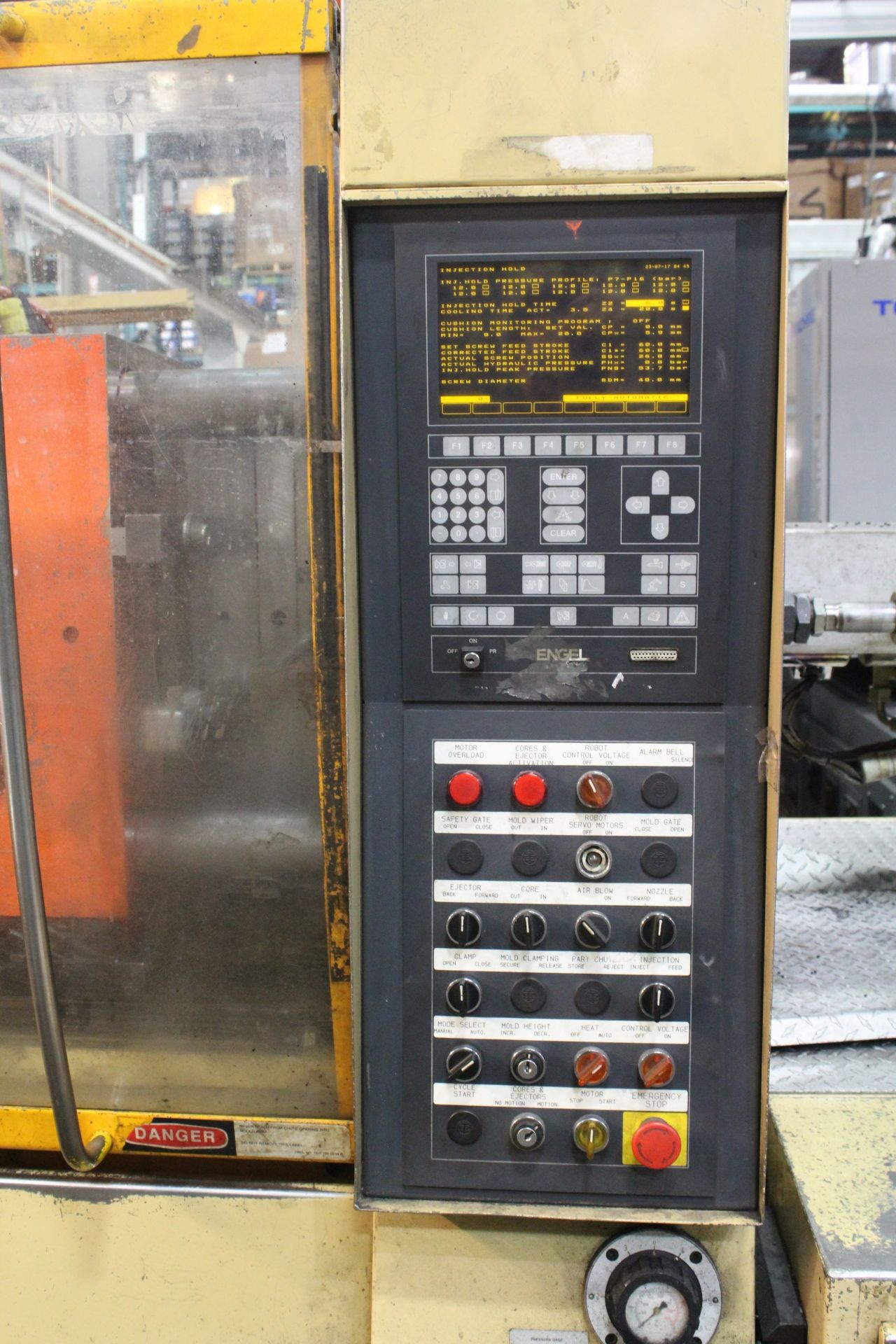 ENGEL ES 330/70 HL 70-TON INJECTION MOLDER - Image 5 of 22