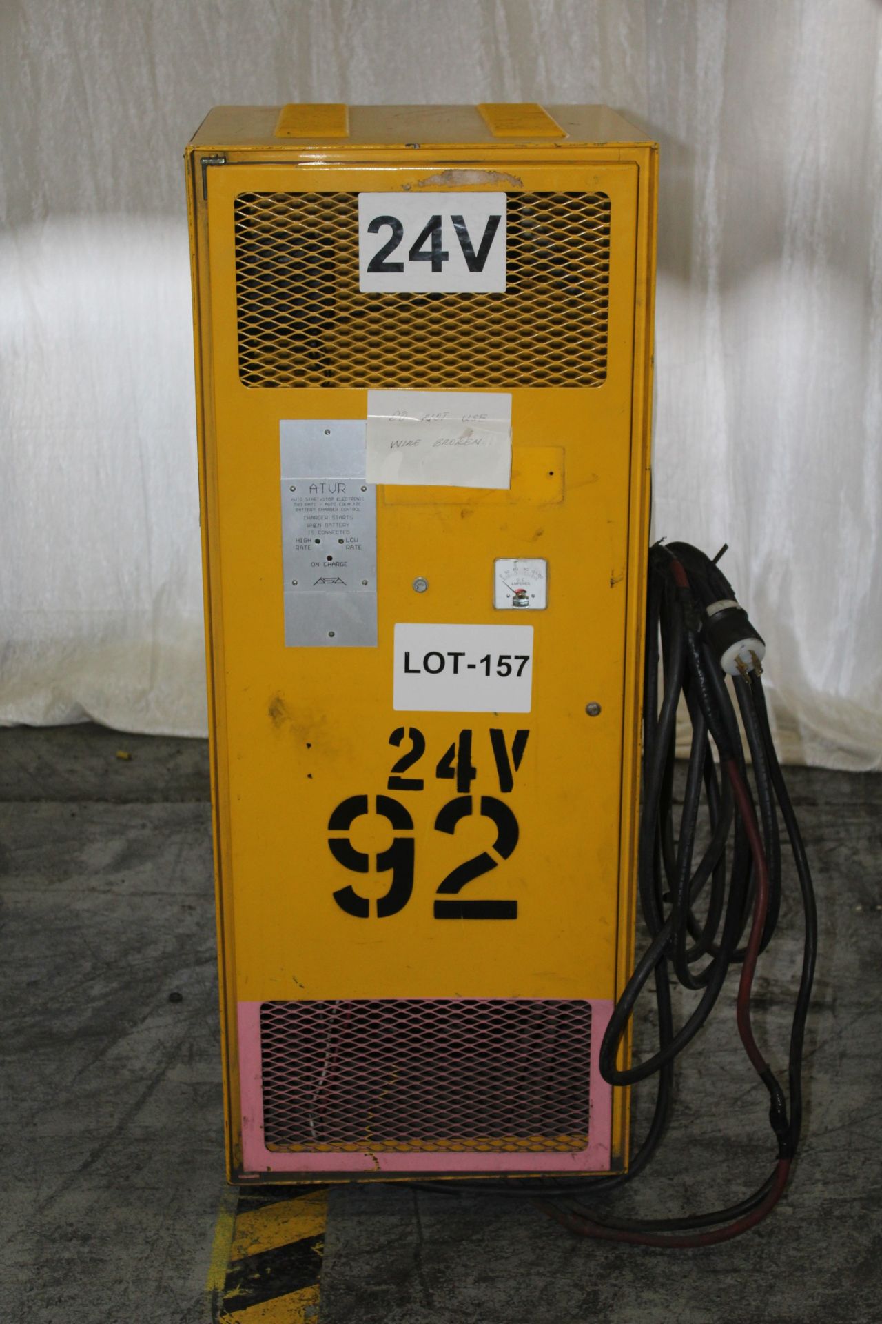 BATTERY CHARGER