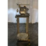 GRAVIMETRIC STAND ASSEMBLY