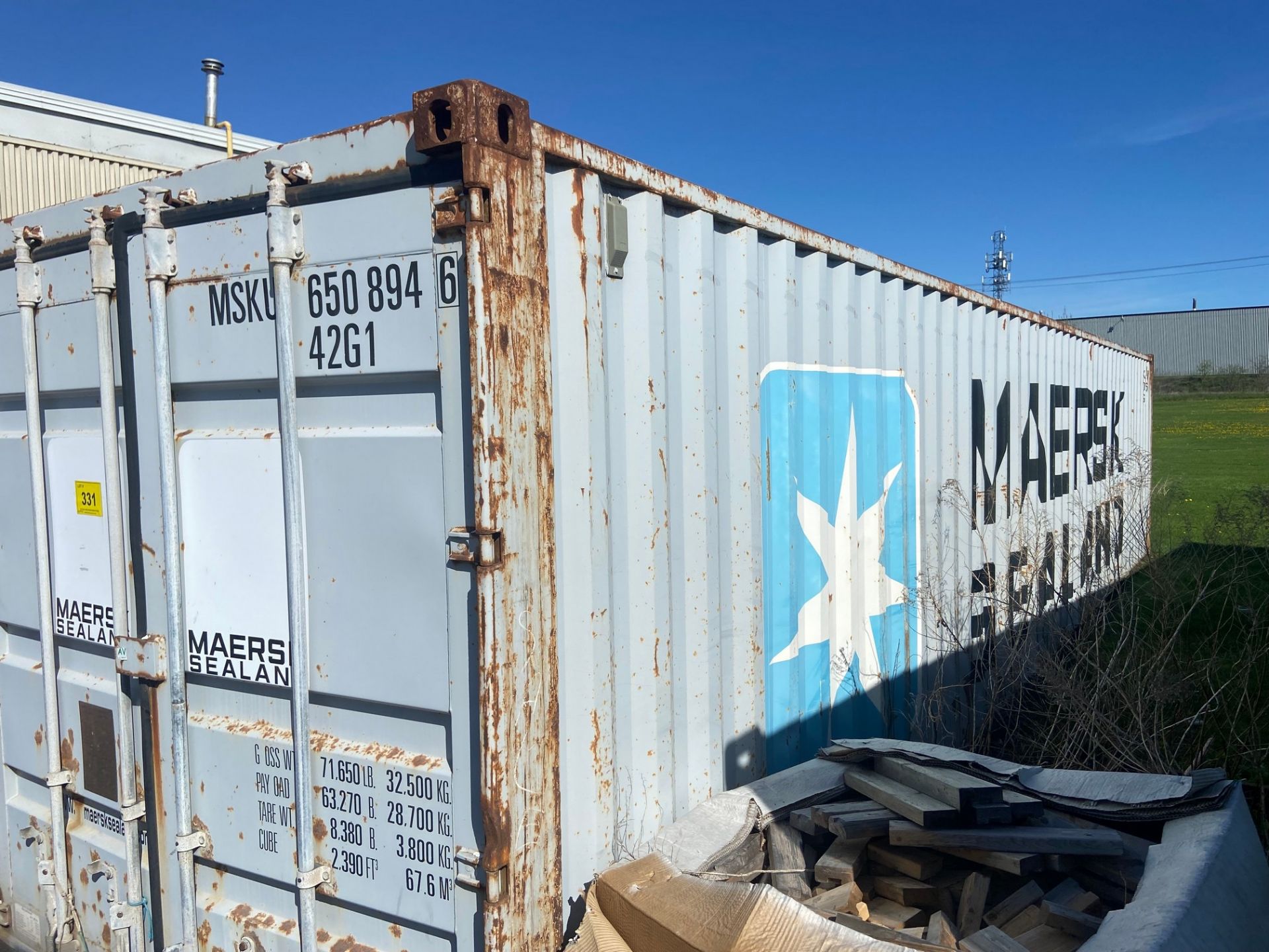 40' LONG SHIPPING CONTAINER - Image 2 of 3