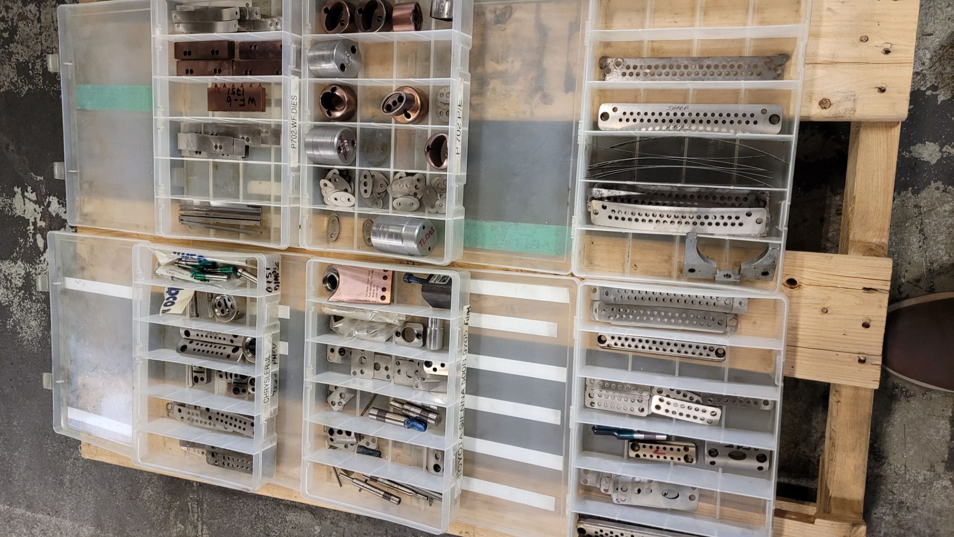 LOT OF ASST. METAL FIXTURES, GAUGES, SETUP BLOCKS, ETC. - Image 2 of 3