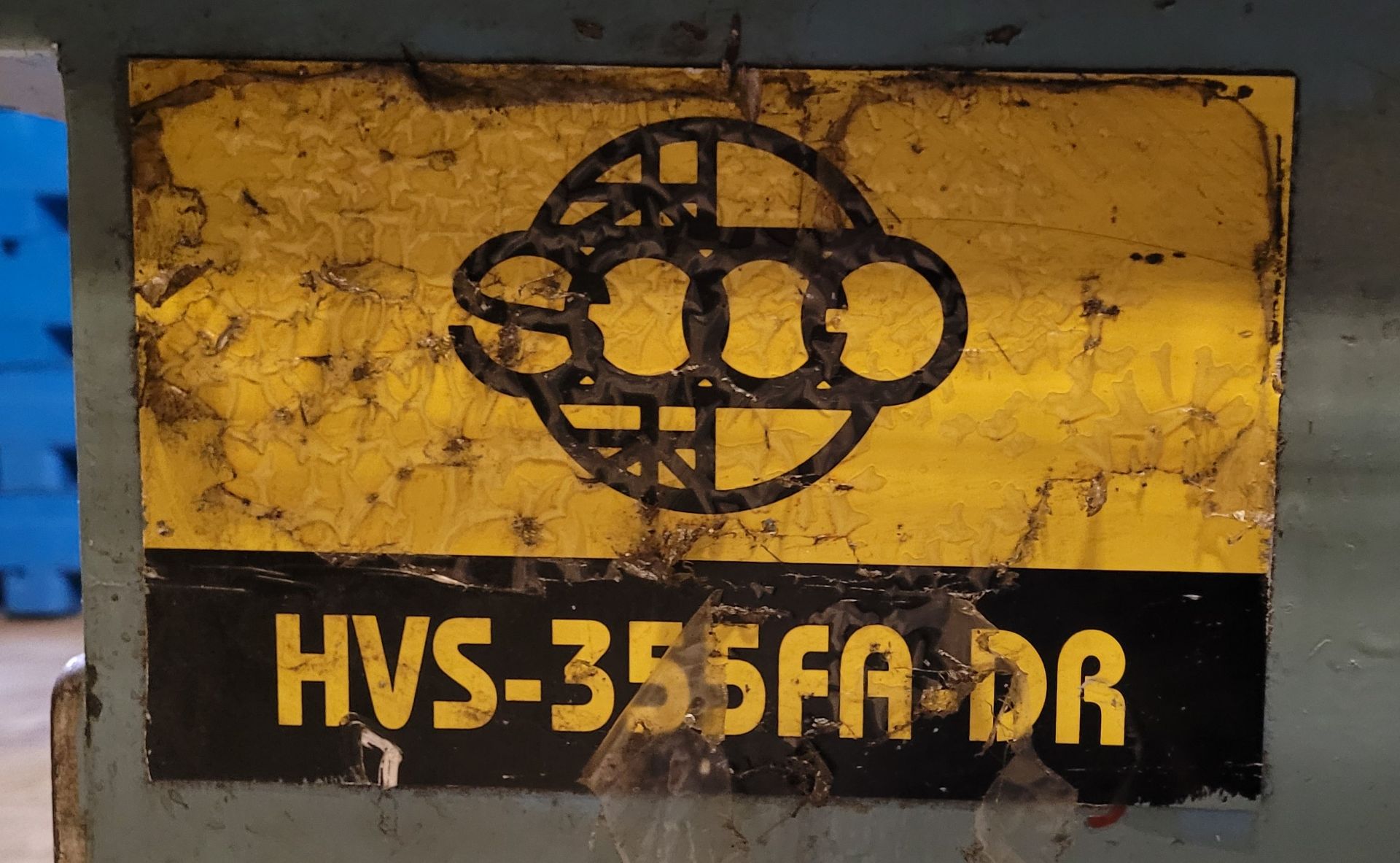SOCO HVS-355FA-DR HYDRAULIC COLD CUT SAW, AUTO FEED, CLAMPING C/W APPX. (10) EXTRA SAW BLADES ( - Image 3 of 8