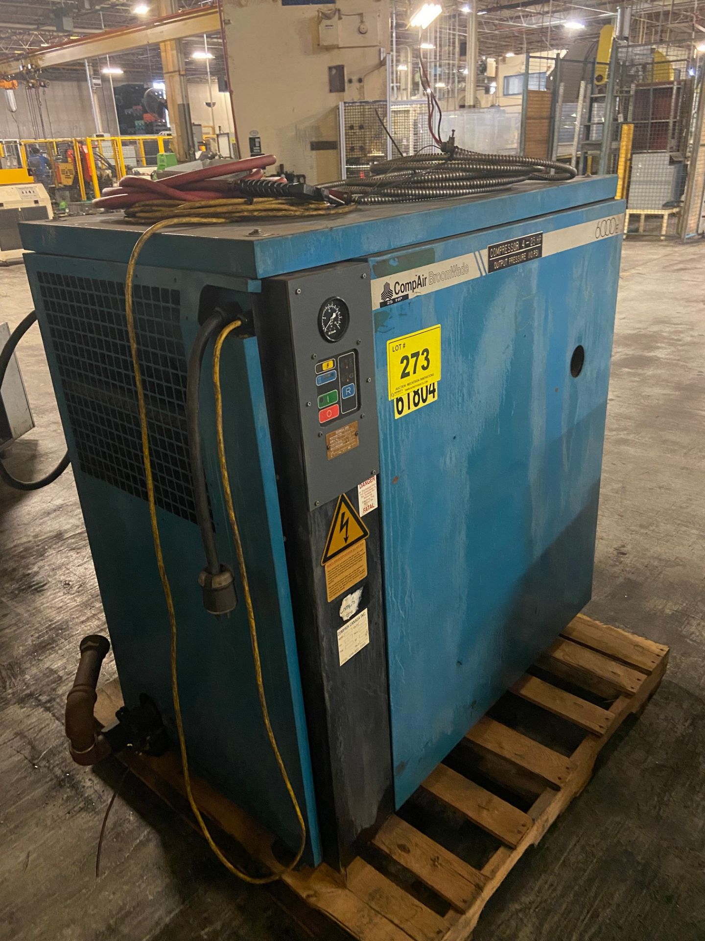 COMPAIR BROOMWADE 6000E ROTARY SCREW AIR COMPRESSOR,25HP, 3/60/575 VOLTS, S/N: F129/1061 (RIGGING - Image 3 of 5