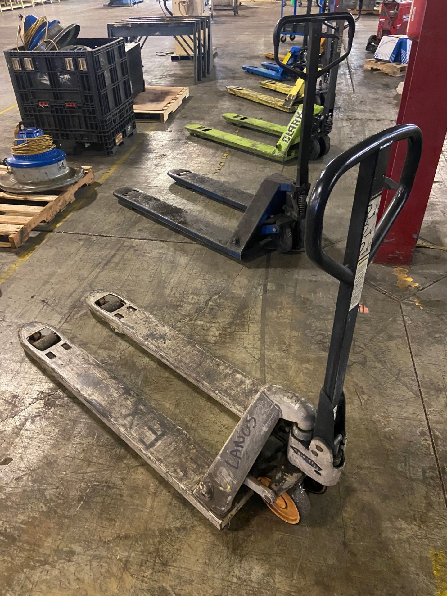 5,000 LBS PALLET JACK - Image 2 of 2