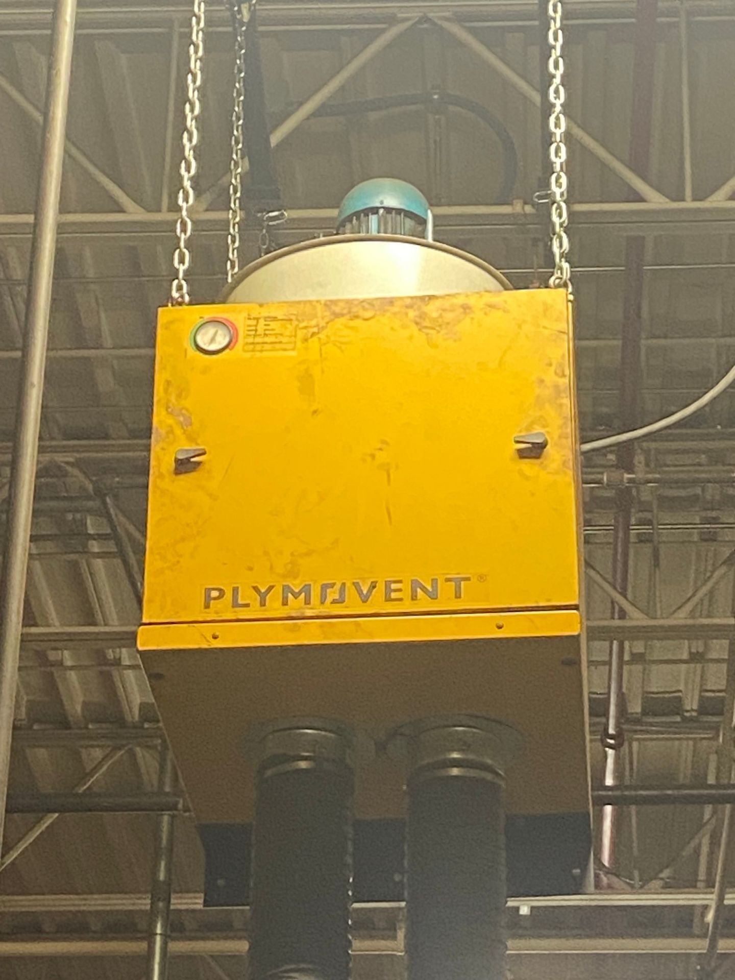 CUSTOM BUILT WELDING CELL C/W PLYMOVENT FUME EXTRACTOR UNIT (RIGGING FEE $180) - Image 10 of 10