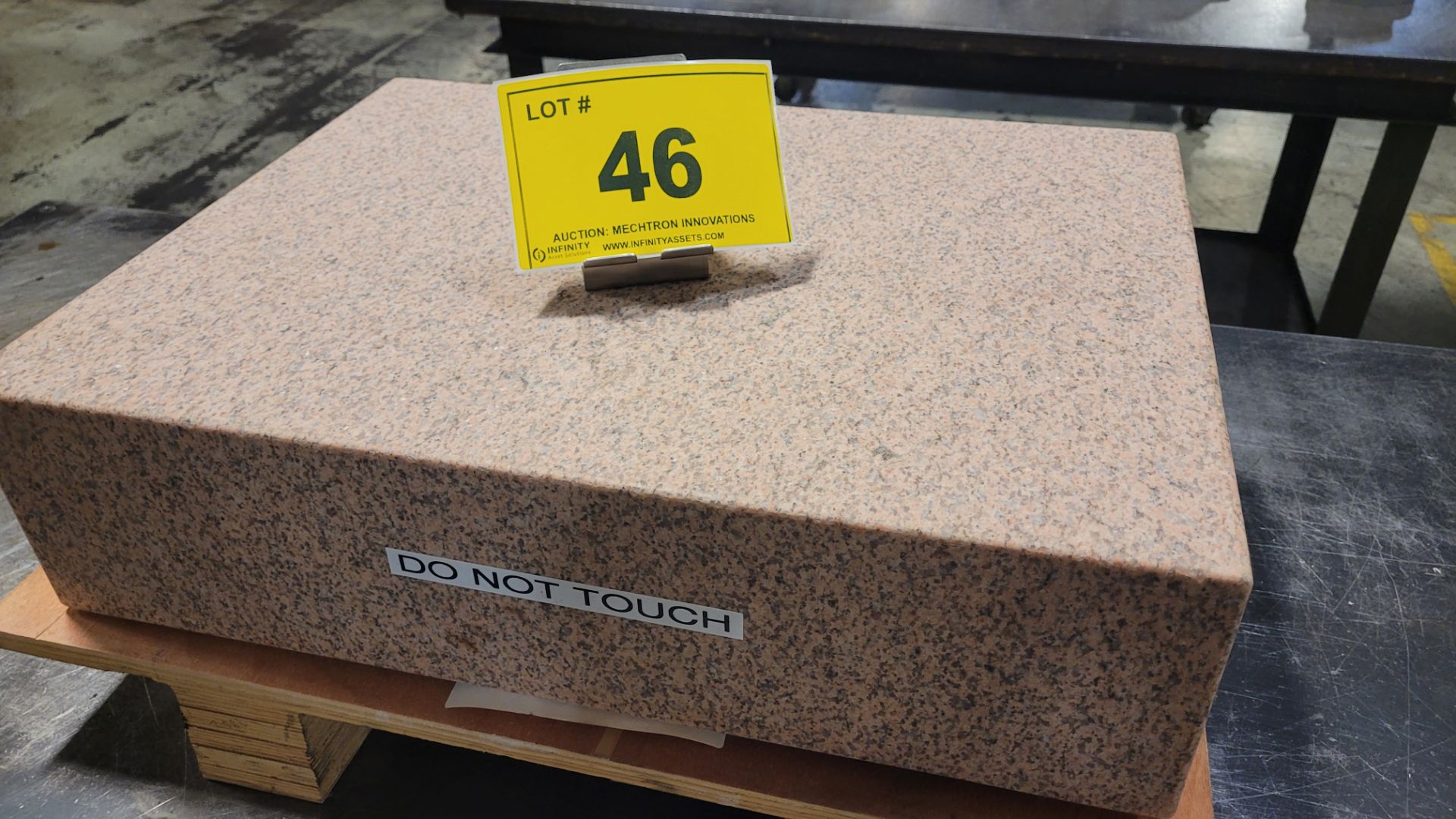 STARRETT GRADE A GRANITE SURFACE PLATE