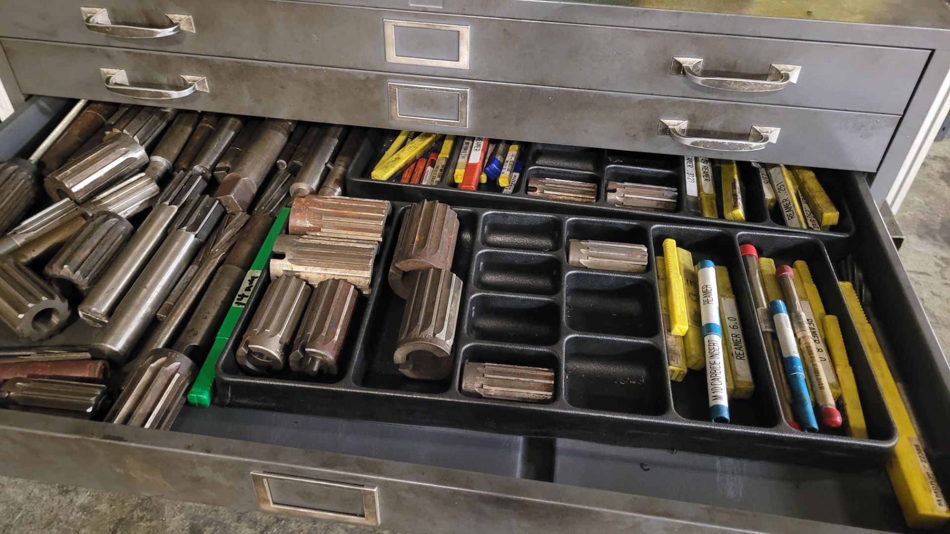 STORAGE BOX W/ CONTENTS, HARDWARE, DRILL BITS, REAMERS, TAPS, DIES, THREAD REPAIR KITS, ETC. - Image 4 of 7