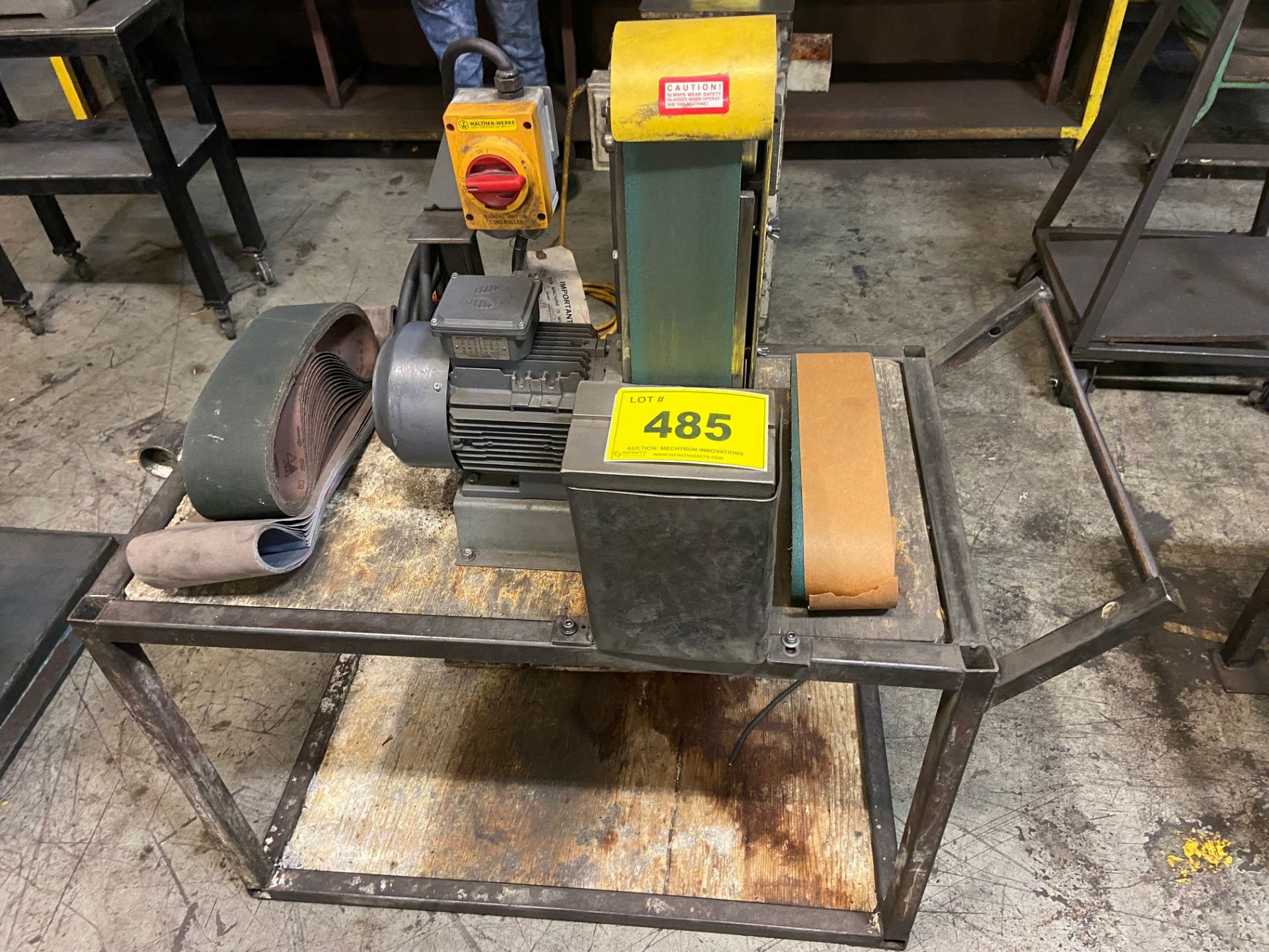 KALAMAZOO 4" WIDE VERTICAL BELT SANDER C/W ELECTRIC MOTOR BENCH