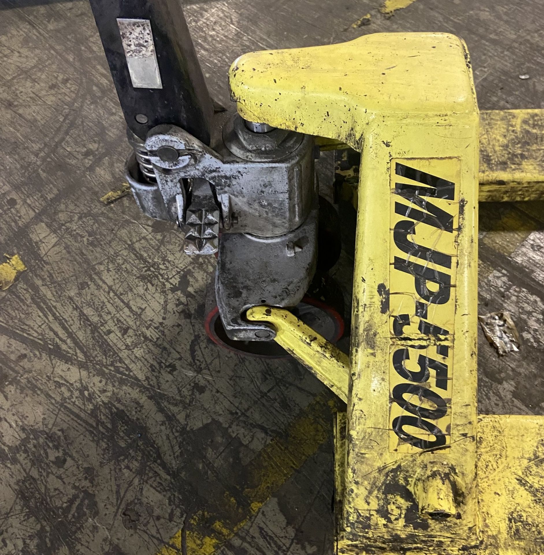 MJP 5,500 LBS PALLET JACK - Image 2 of 2