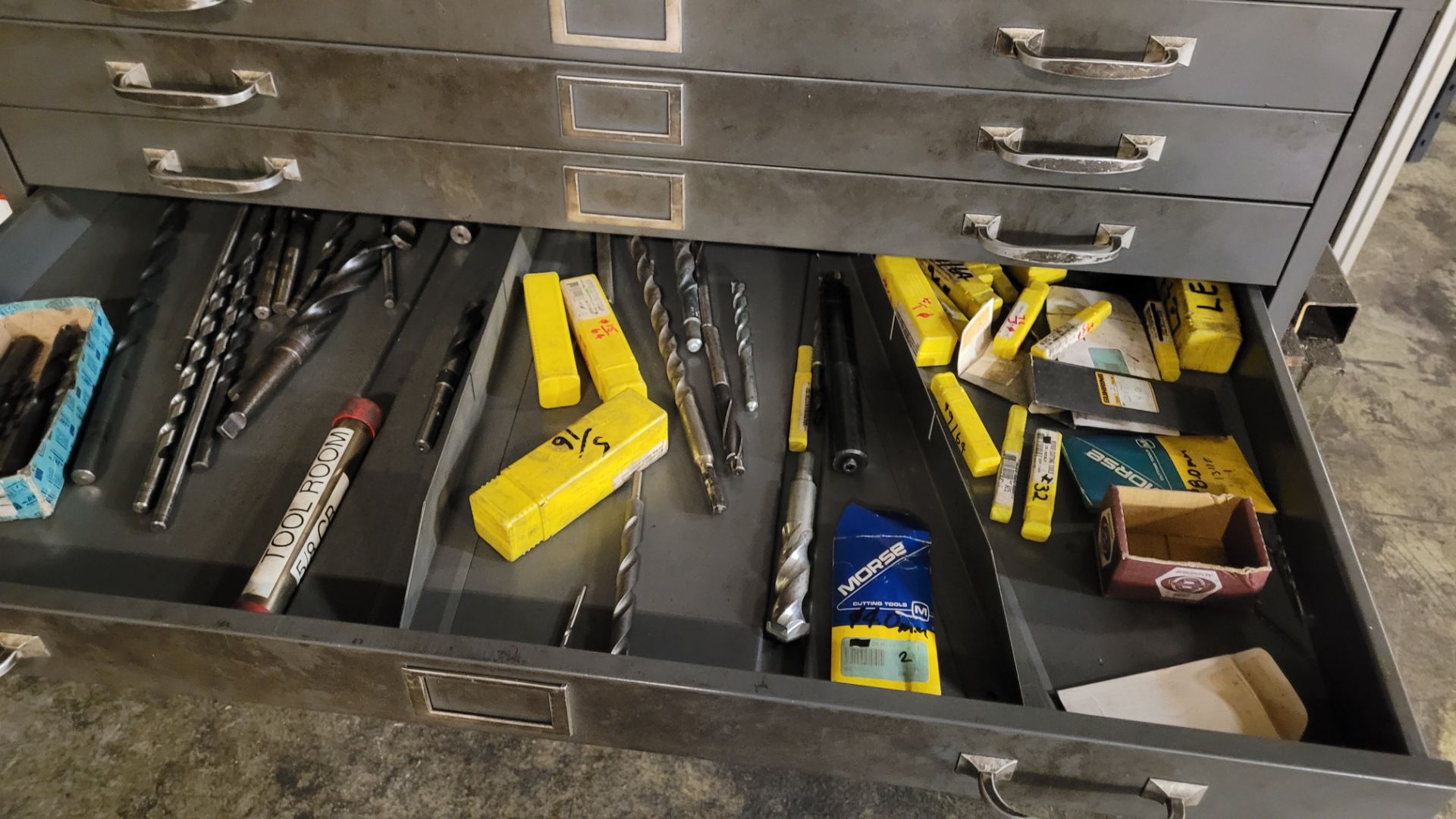 STORAGE BOX W/ CONTENTS, HARDWARE, DRILL BITS, REAMERS, TAPS, DIES, THREAD REPAIR KITS, ETC. - Image 3 of 7