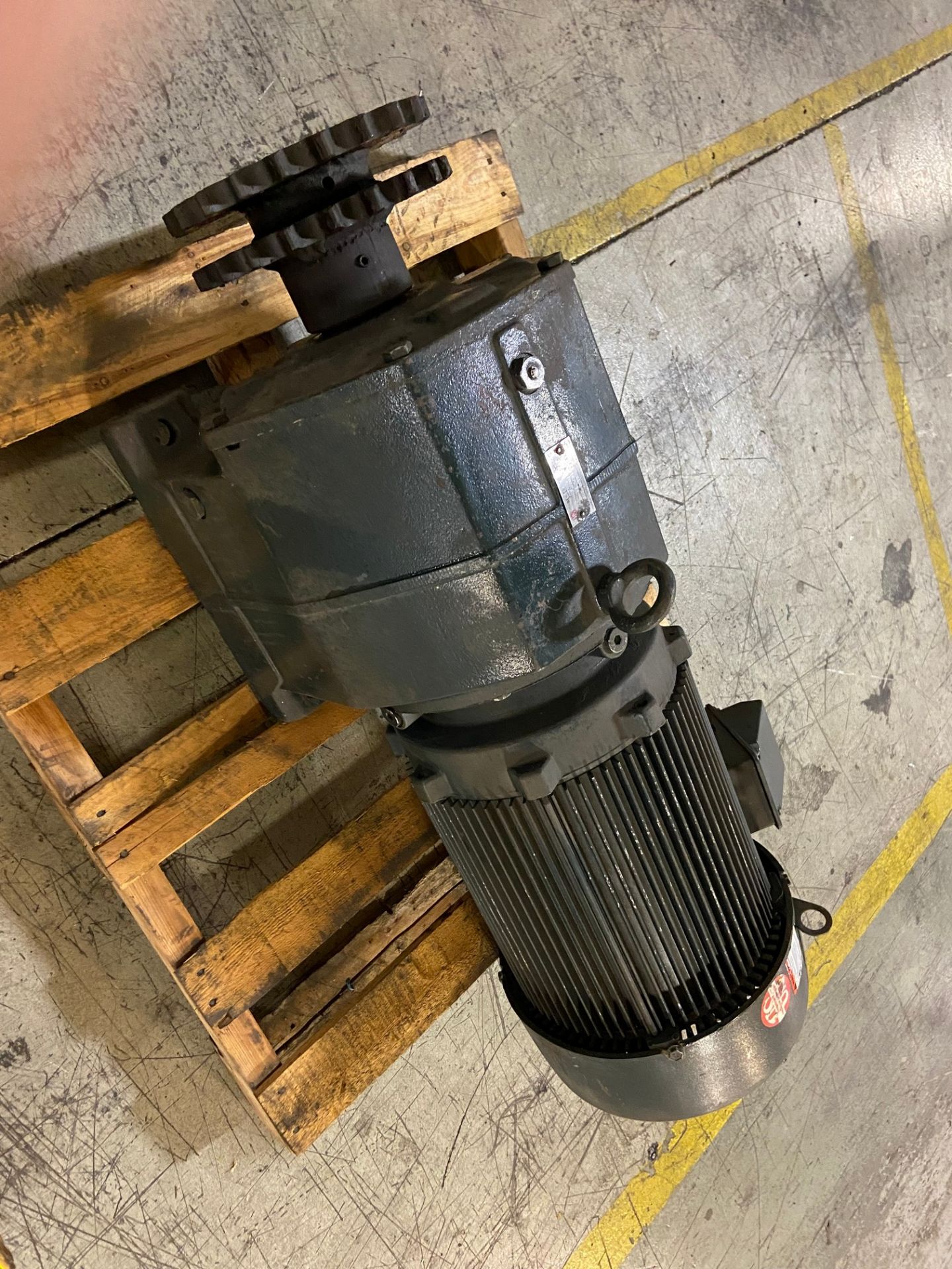 US SERIES 20000 ELECTRIC MOTOR, 1750 RPM C/W REDUCER DRIVE - Image 5 of 5