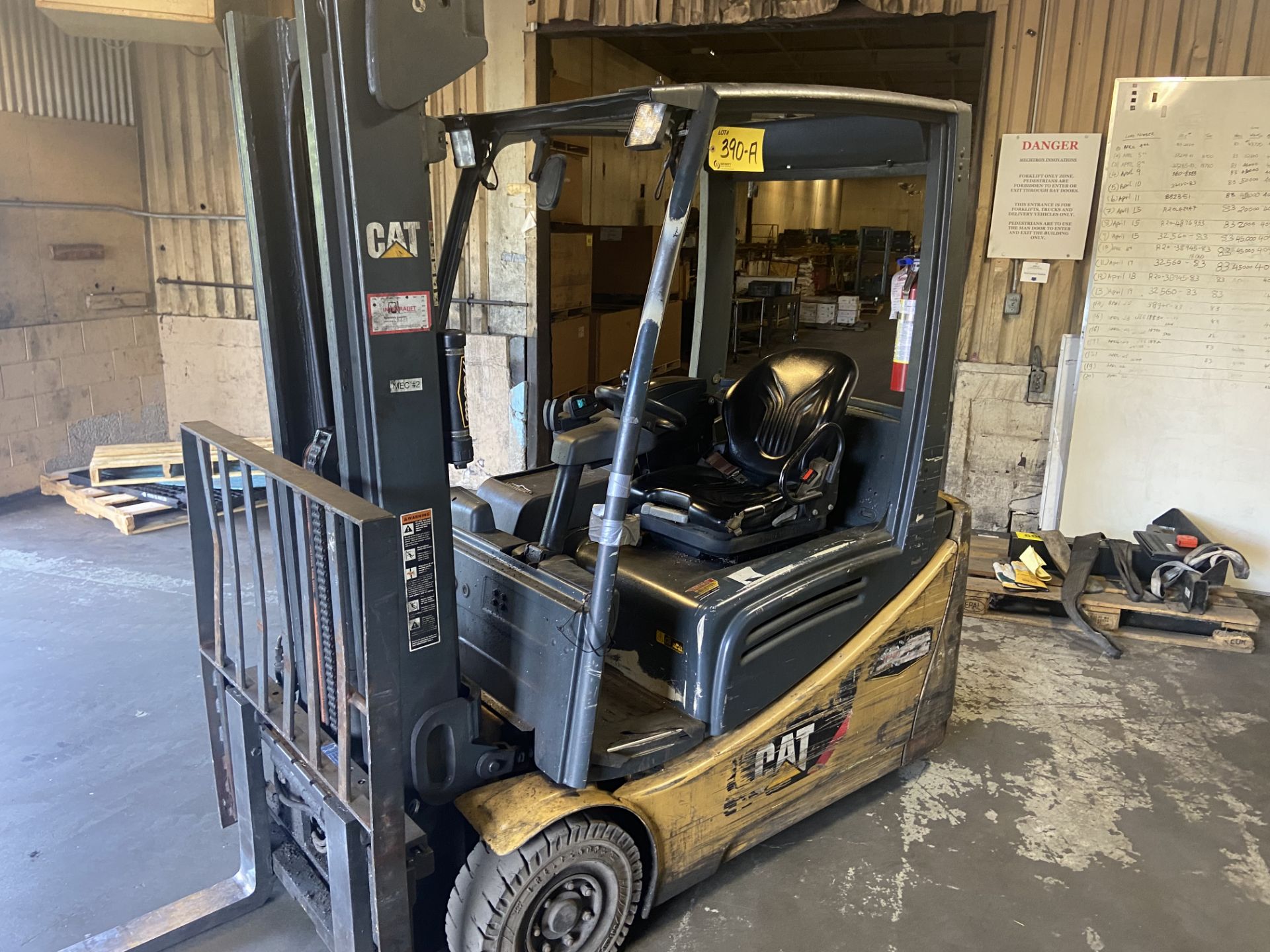 CAT 3-WHEEL ELECTRIC FORKLIFT W/ BATTERY CHARGER (NOTE: SUBJECT TO LATE REMOVAL, PICKUP AFTER MAY