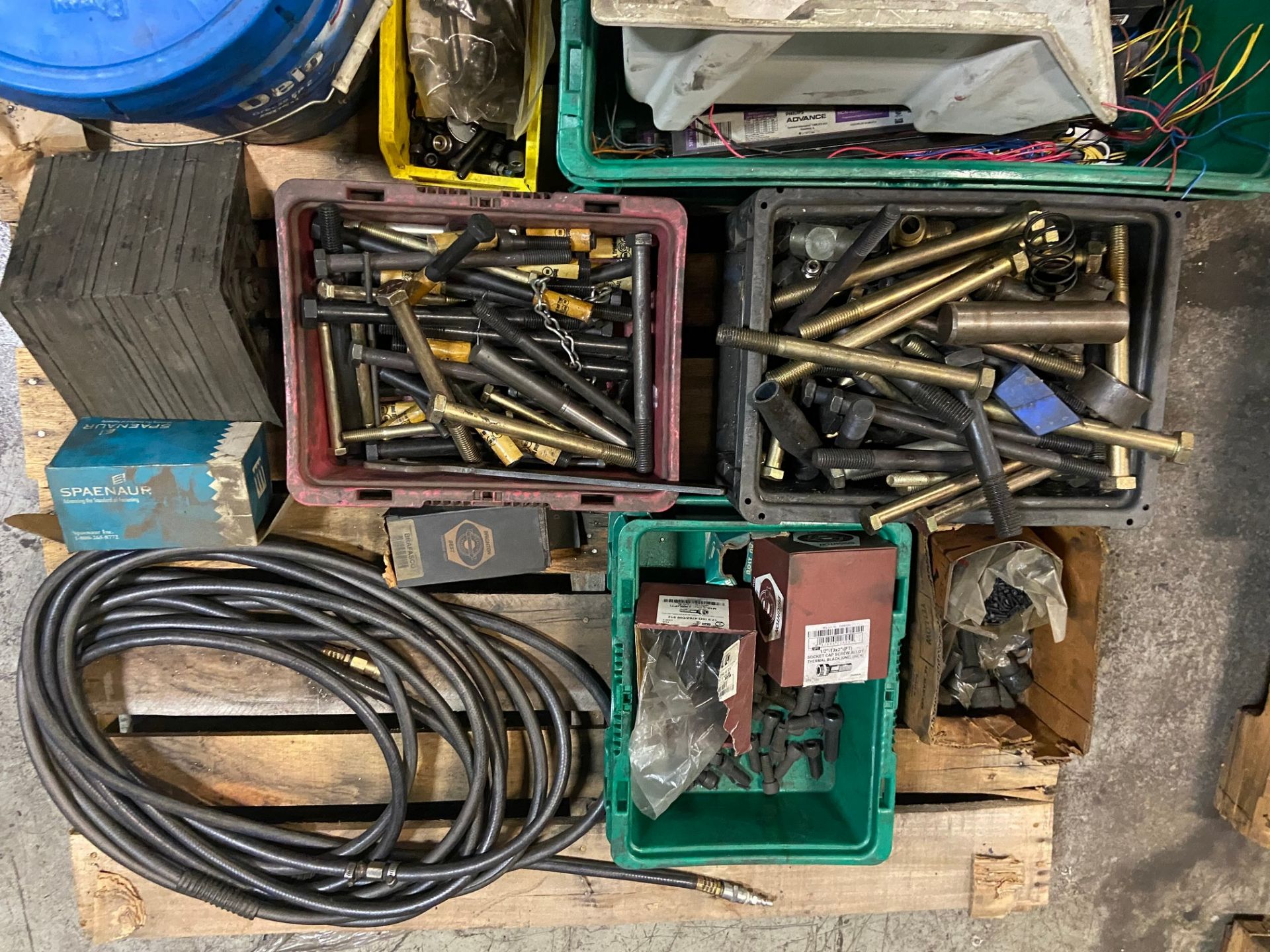 LOT OF HARDWARE, HYDRAULIC LINES, ETC. - Image 2 of 3