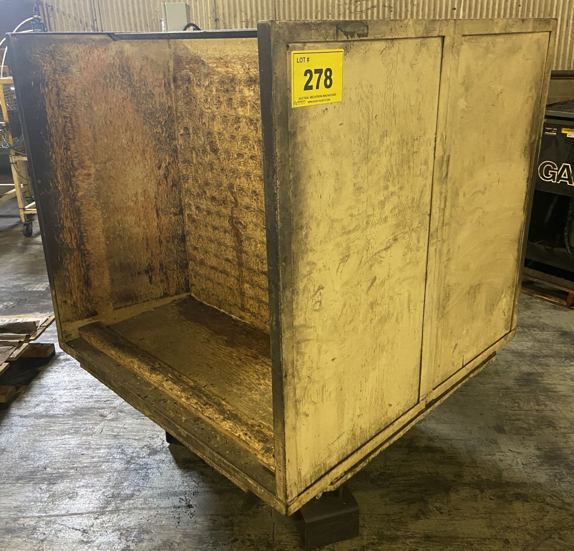 DOUBLE SIDED ROTARY STACKING BIN