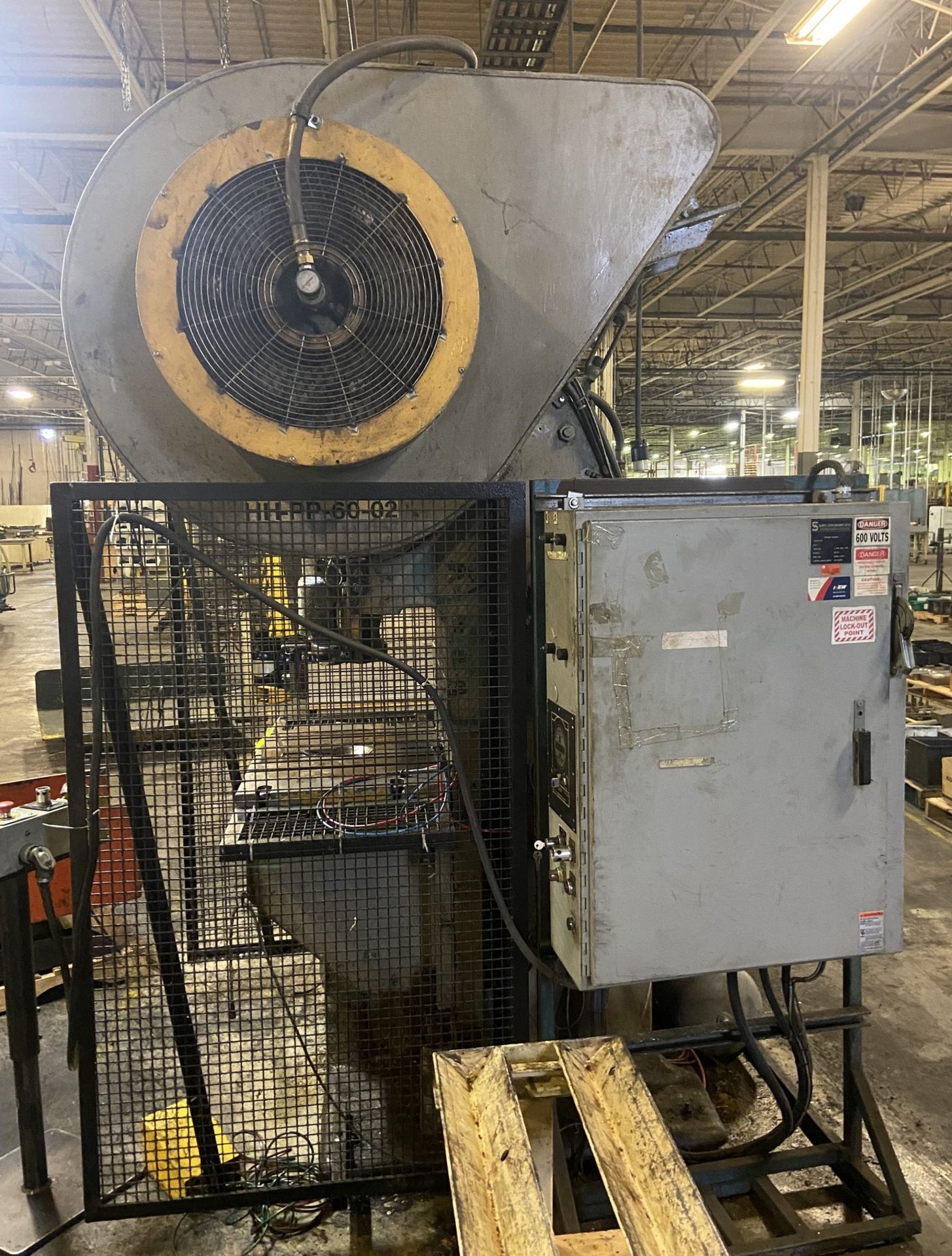 BROWN BOGGS 60 TON OBI PUNCH PRESS, 5 HP, 3/60/575 VOLTS, HONEYWELL WPC 2000 CLUTCH/BRAKE - Image 9 of 12