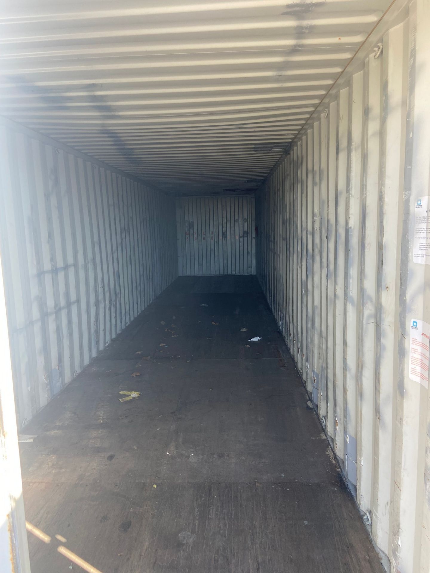 40' LONG SHIPPING CONTAINER - Image 3 of 3