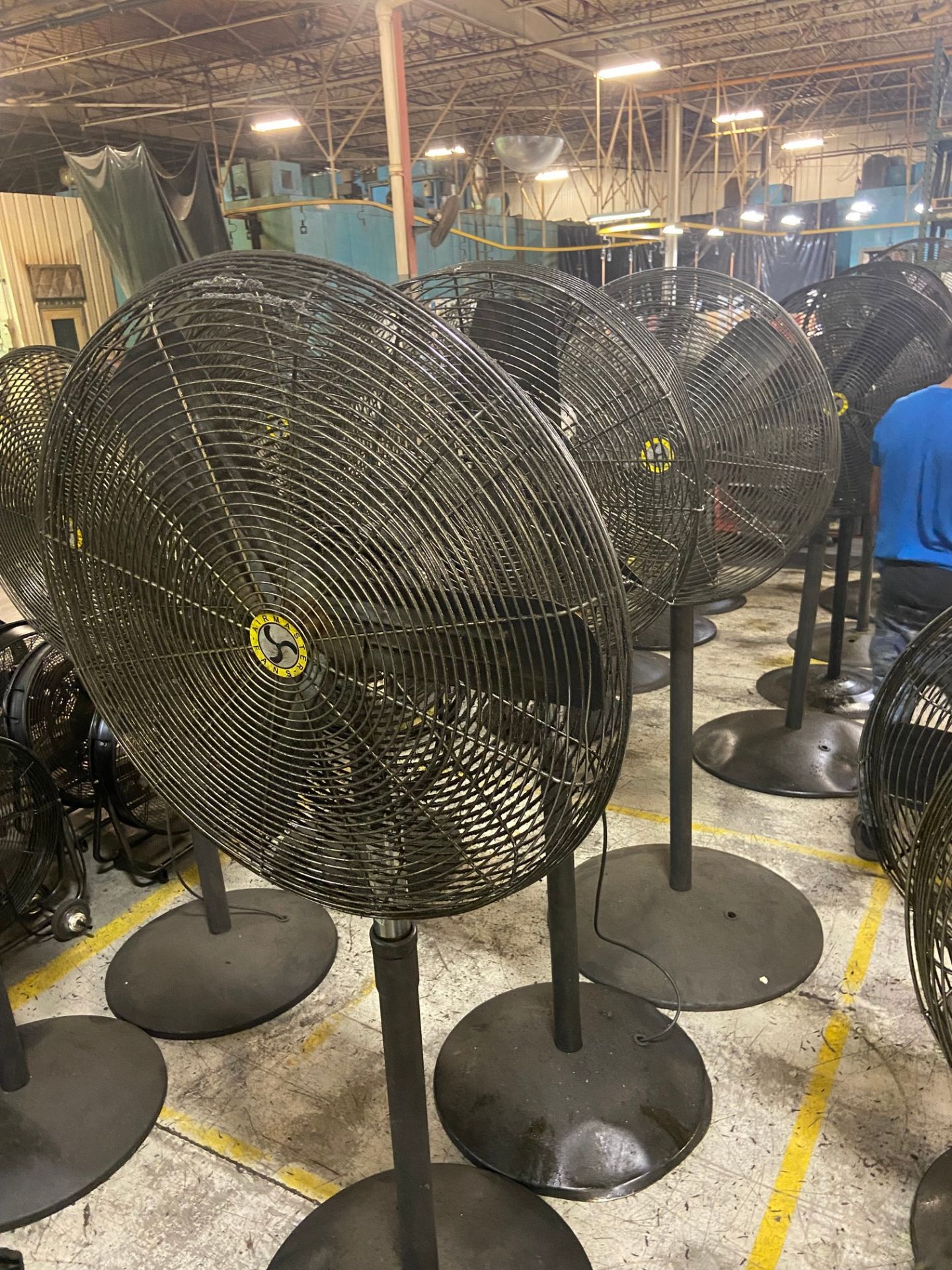 LOT (4) AIR MASTER FLOOR FANS, 32" - Image 2 of 2