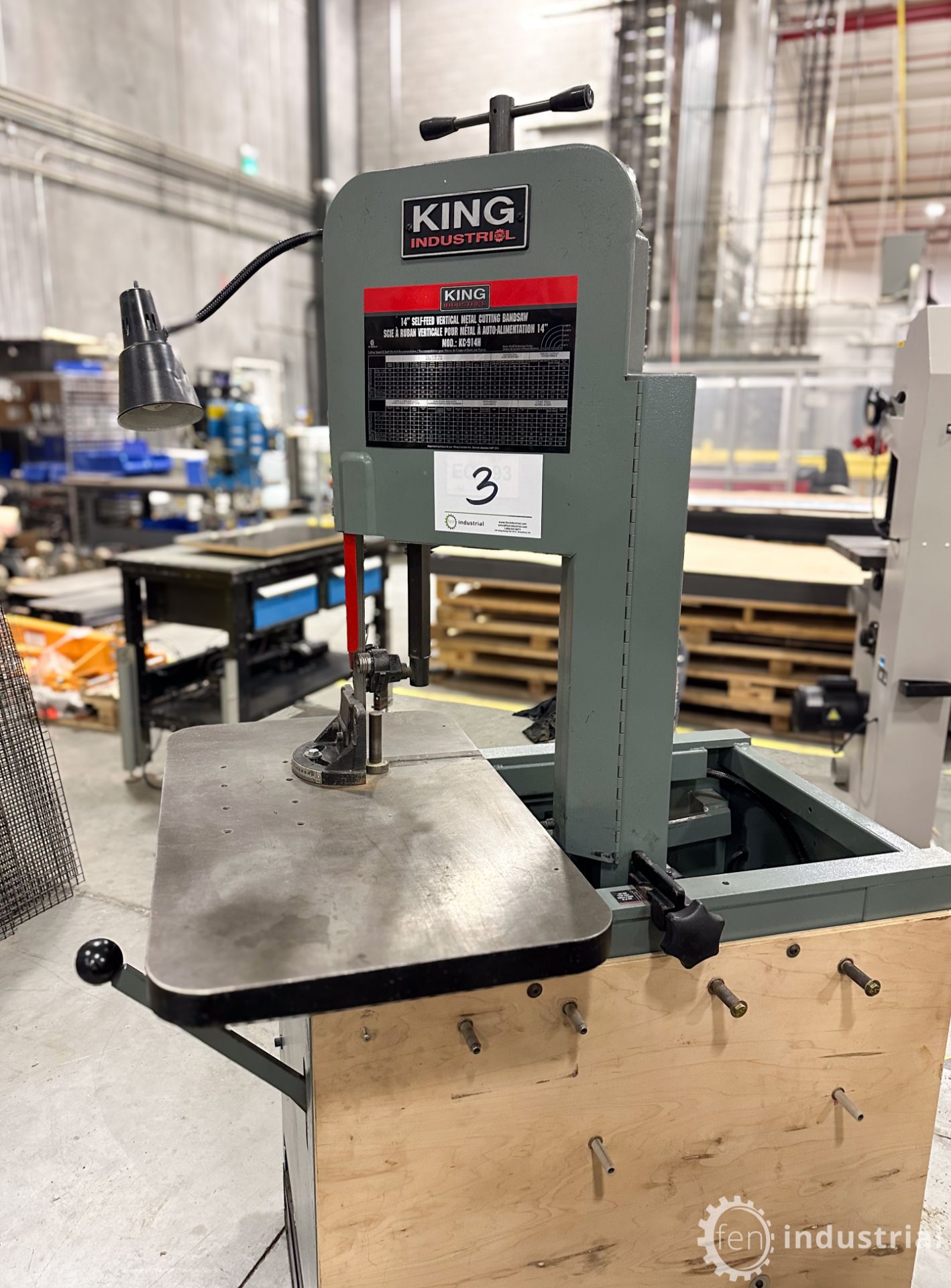 2011 KING INDUSTRIAL KC-914H 14” SELF-FEED / ROLL-IN VERTICAL METAL CUTTING BANDSAW, 1,725 RPM, - Image 19 of 27