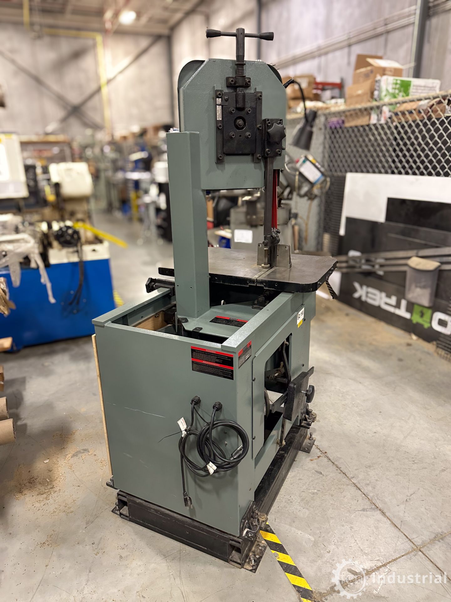 2011 KING INDUSTRIAL KC-914H 14” SELF-FEED / ROLL-IN VERTICAL METAL CUTTING BANDSAW, 1,725 RPM, - Image 12 of 27