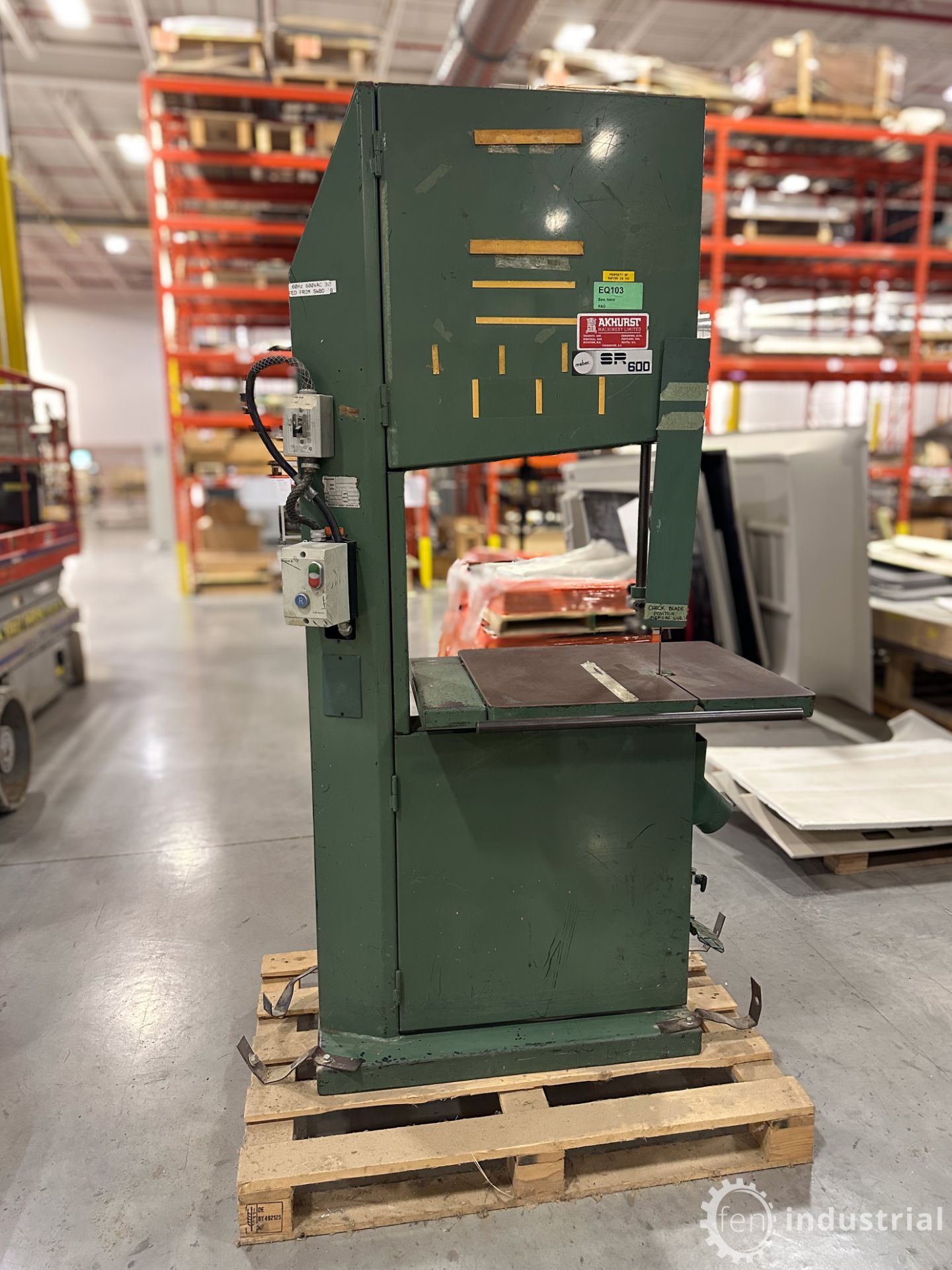 MEBER SR600 VERTICAL BANDSAW, 3HP, 23” THROAT, 575V, S/N M350 (RIGGING FEE $100) - Image 3 of 28