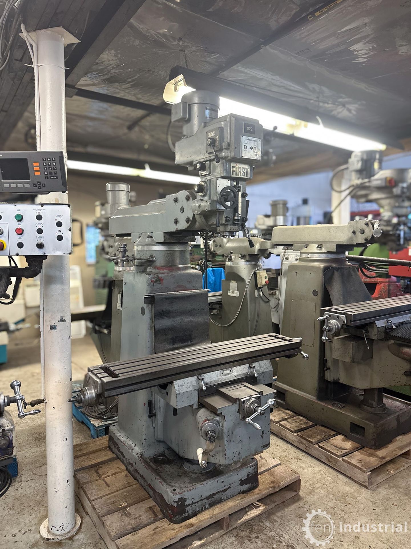 FIRST LC-185VSX VERTICAL MILLING MACHINE, HEIDENHAIN 2-AXIS DRO, SPEEDS TO 4,500 RPM, S/N - Image 28 of 32