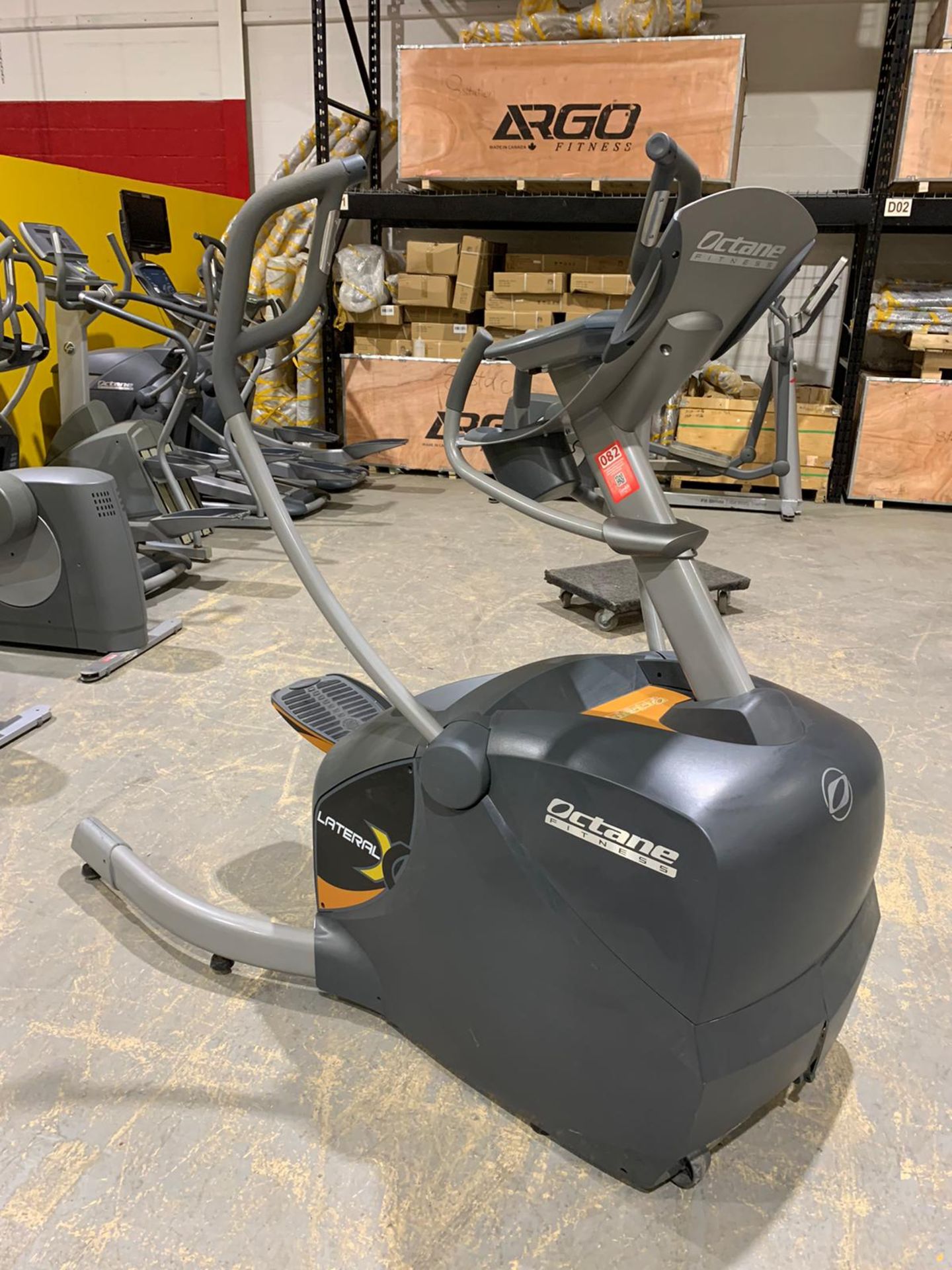 OCTANE FITNESS LATERALX ELLIPTICAL MACHINE - Bild 3 aus 4