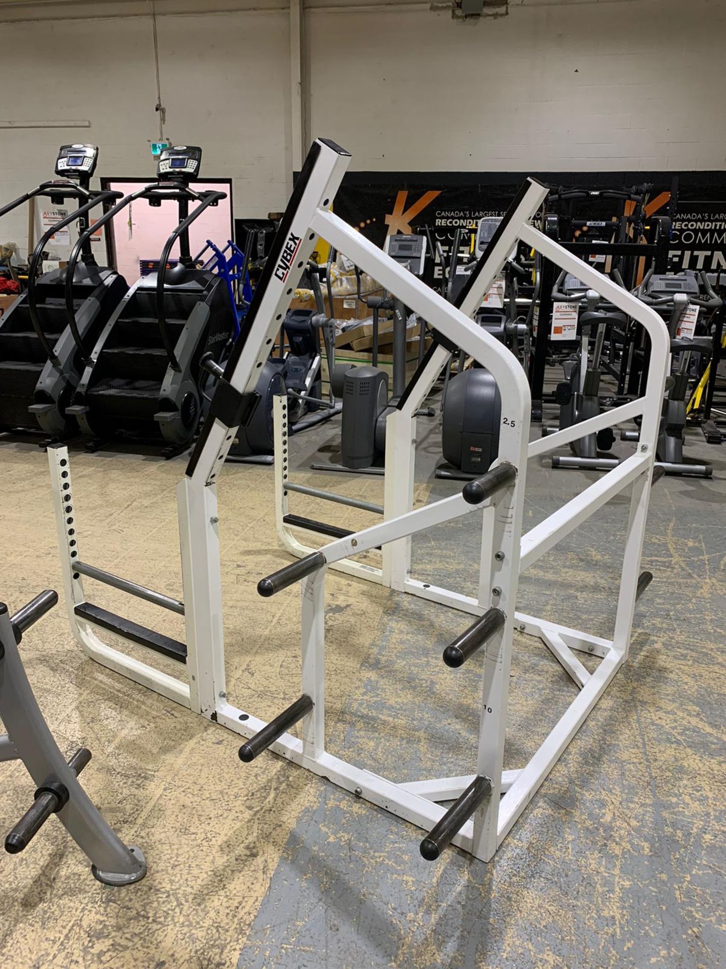 CYBEX SQUAT RACK - Image 4 of 4