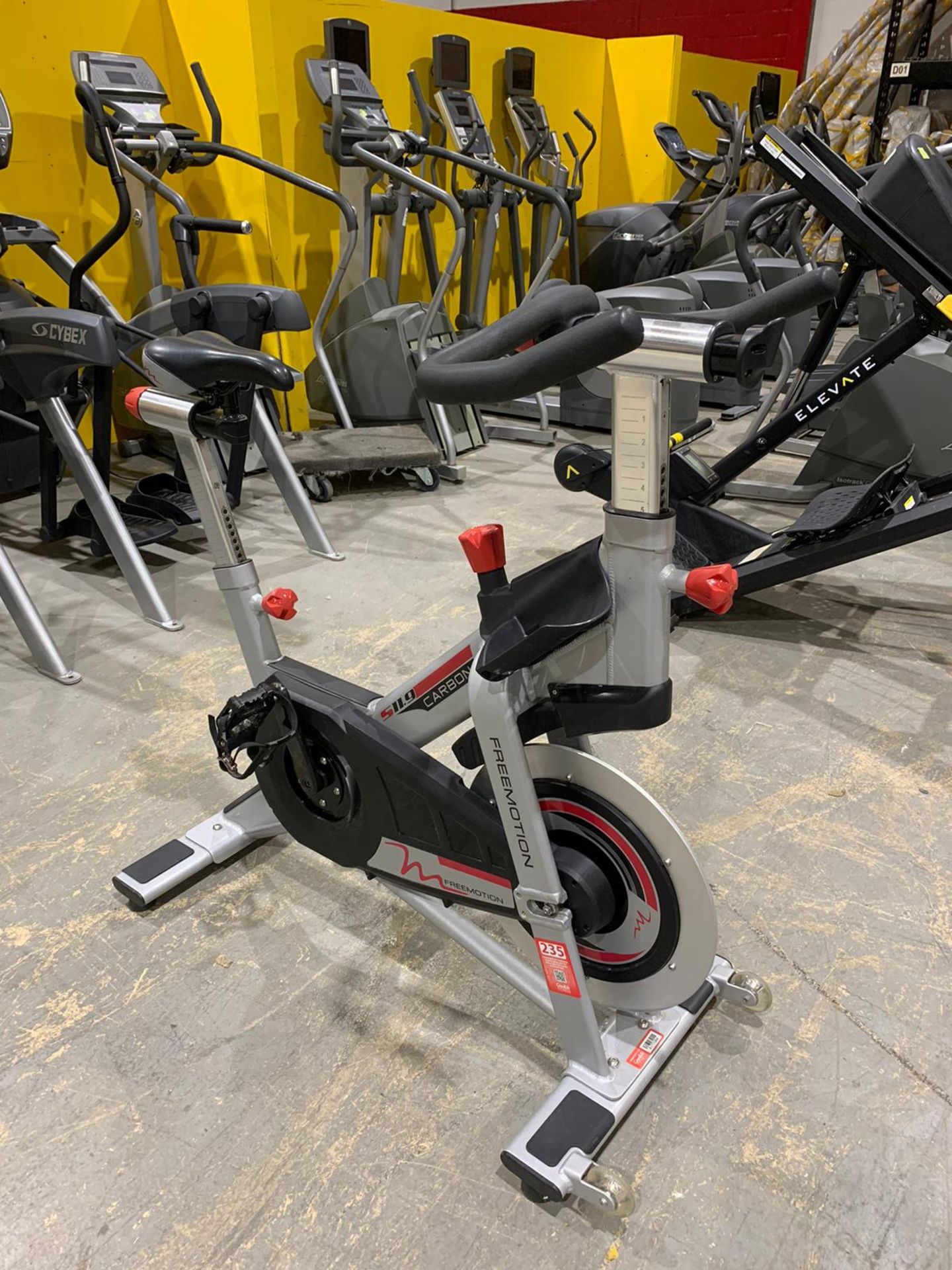 FREEMOTION S11.9 CARBON DRIVE INDOOR CYCLE MACHINE - Image 2 of 4