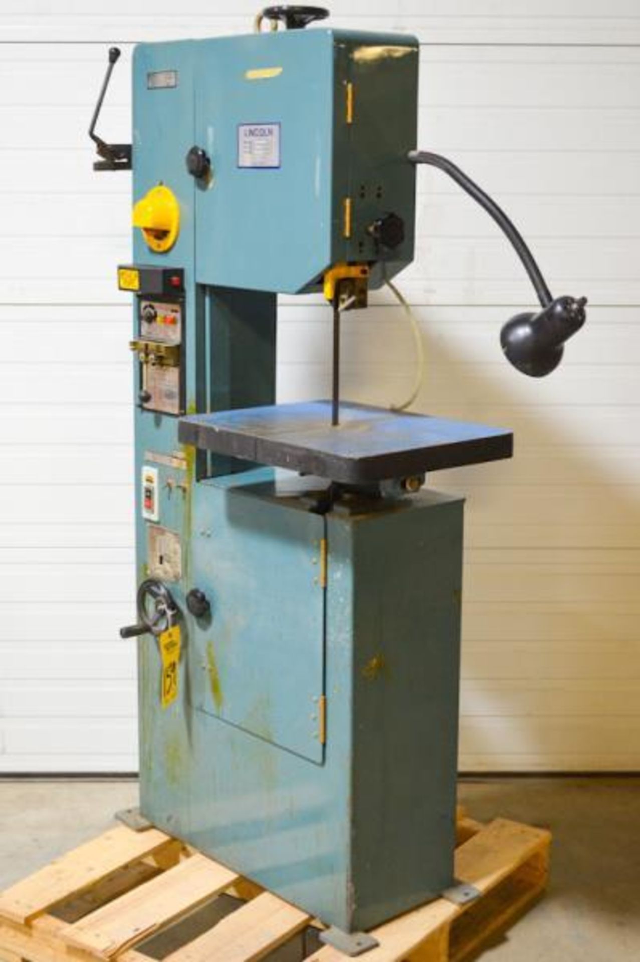 LINCOLN RF66KB361 14” VERTICAL CONTOUR METAL CUTTING BAND SAW, 16” X 19.75” X 38”H TABLE TILE 15