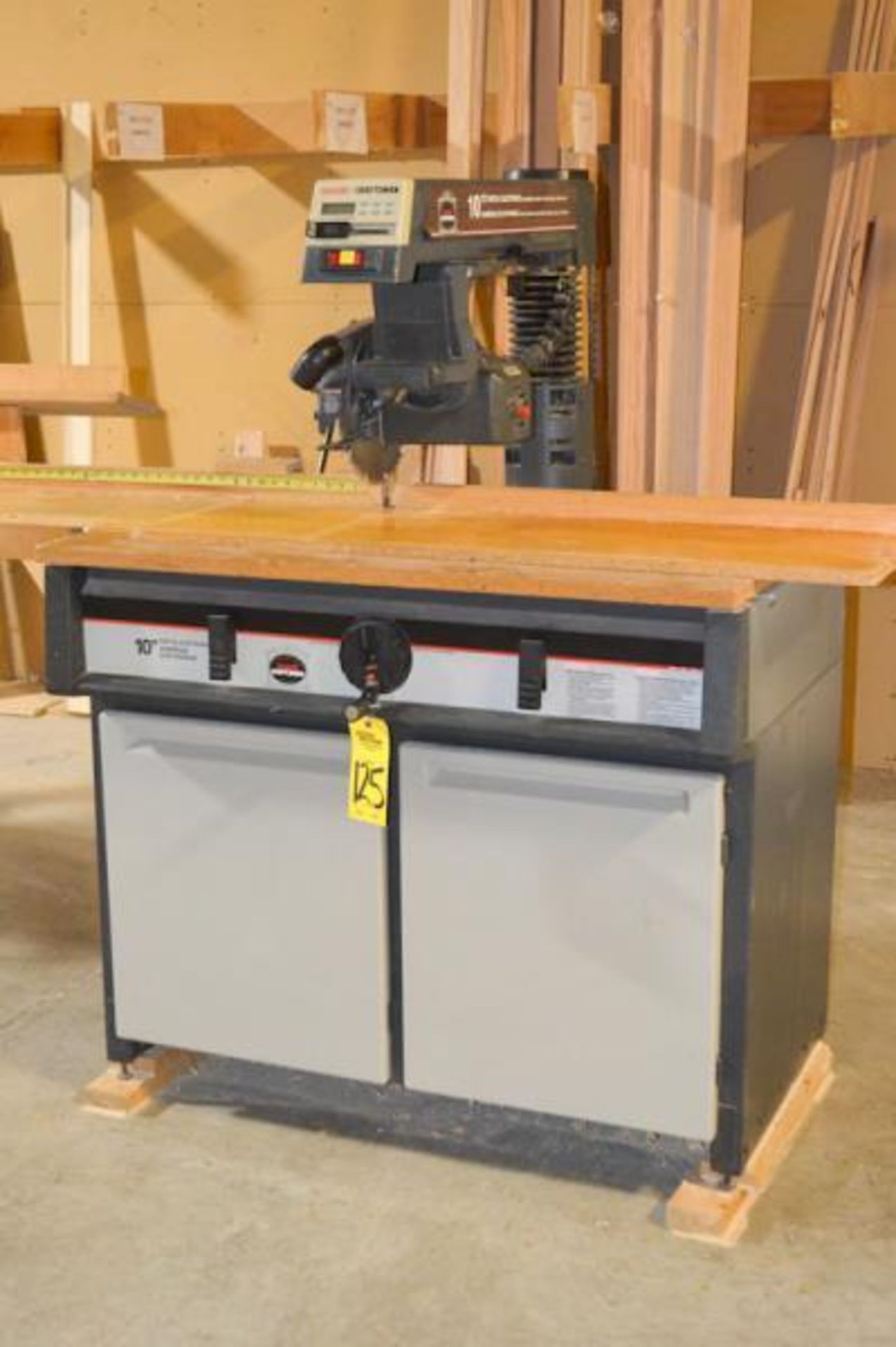 CRAFTSMAN 113.278570C 10” RADIAL ARM SAW, 28” X 44” X 37”H TABLE SIZE, RIP CA. 1.5” – 17.5” IN / - Image 2 of 6