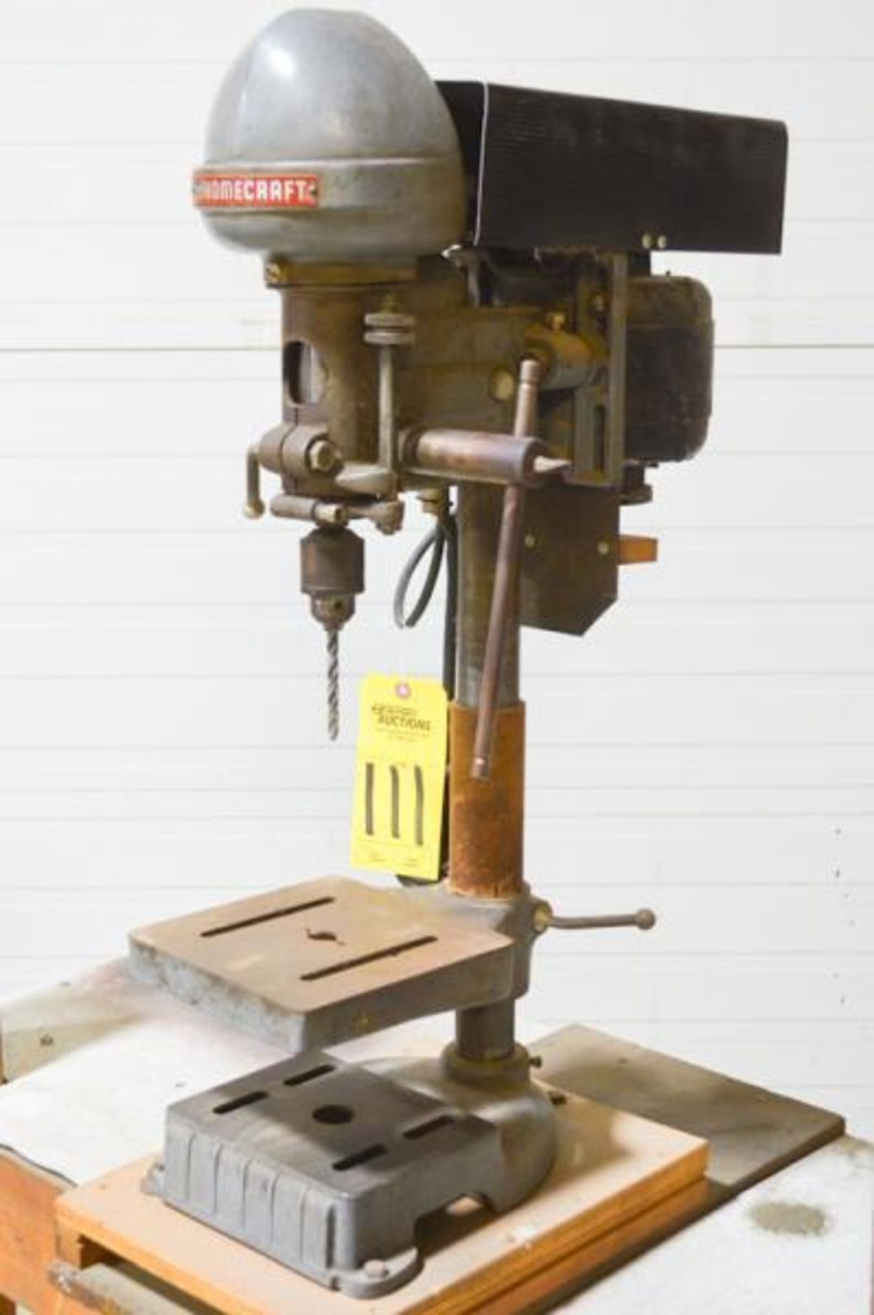 DELTA HOMECRAFT 18” BENCH-TOP DRILL PRESS, 8” X 8” TABLE SIZE, 8” LR X 6.25” FB BASE SIZE, QUILL