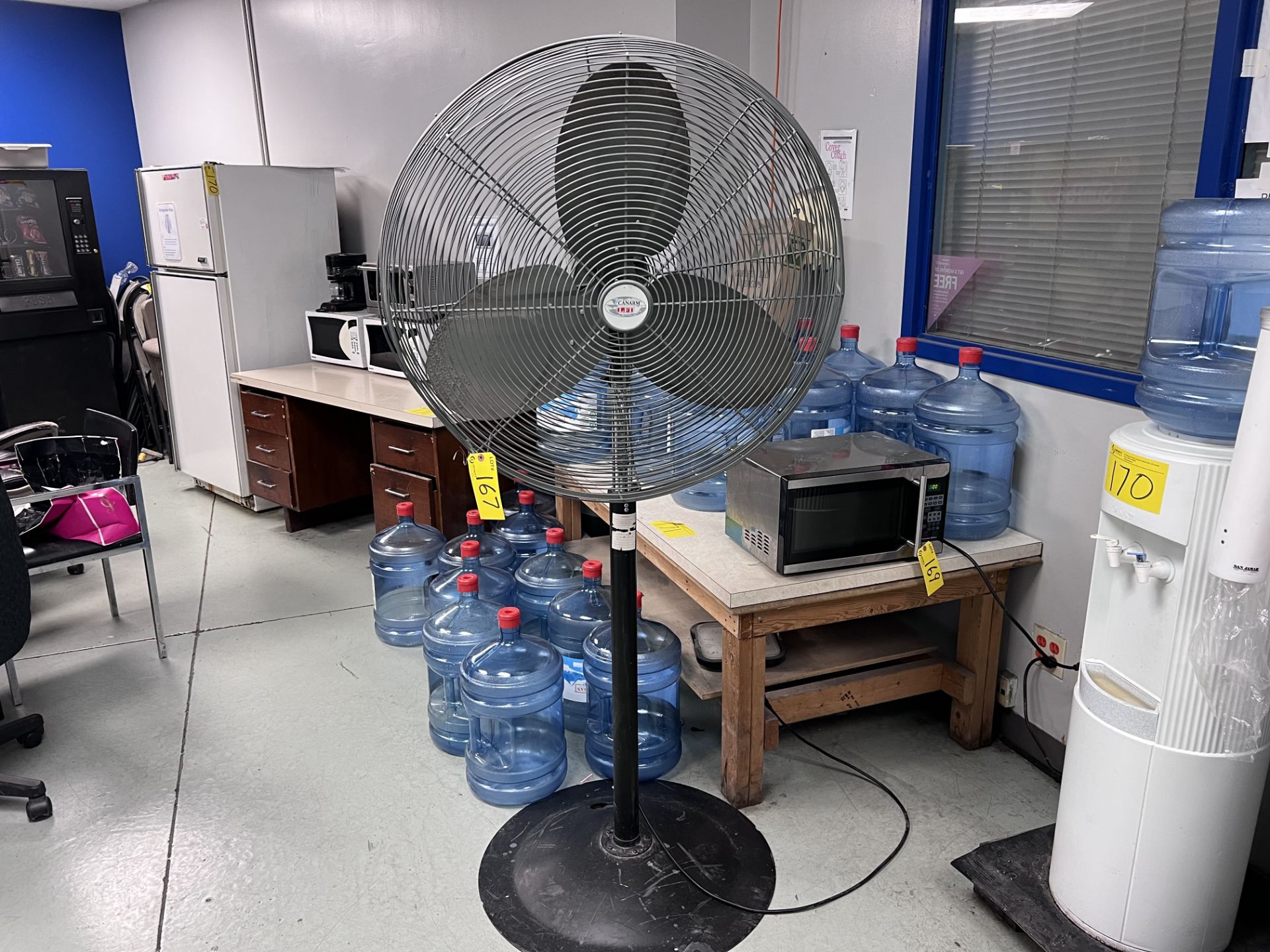 CANARM INDUSTRIAL PEDESTAL FAN