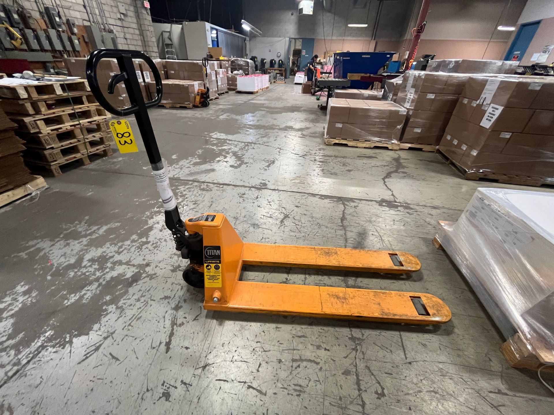 TITAN 5,500LB CAP. NARROW PALLET JACK