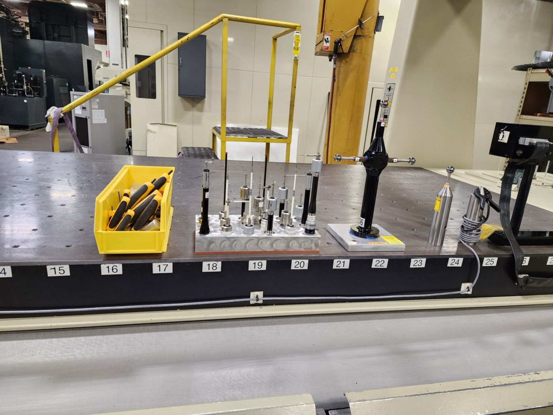 Sheffield RS-220 CMM Table NO COMPUTER/ NO SOFTWARE W/ Renishaw Probe Head Controller; Measurement - Image 10 of 24