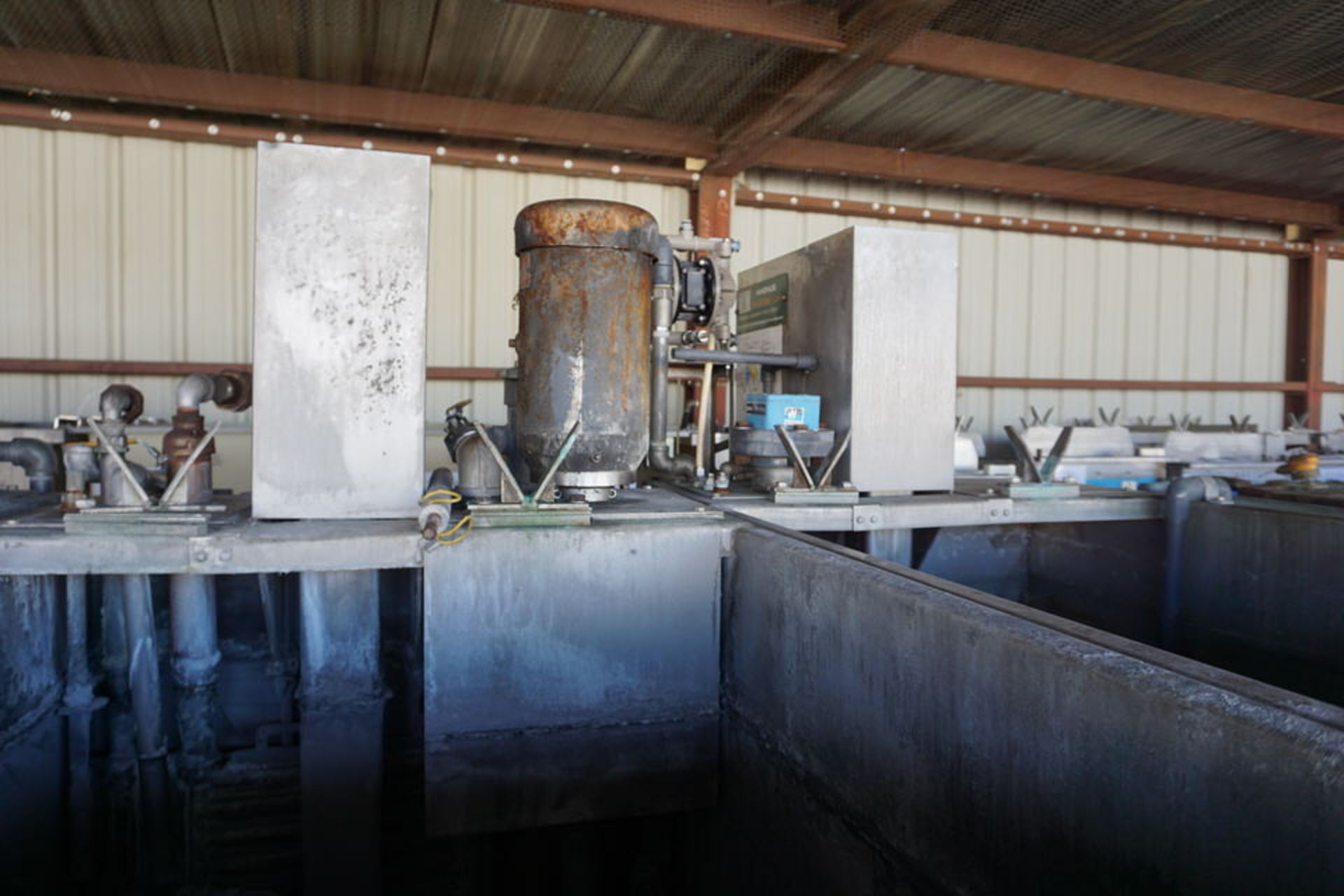 (16) Stainless Steel (1) Composite Chemical Wash Tanks - Image 6 of 17