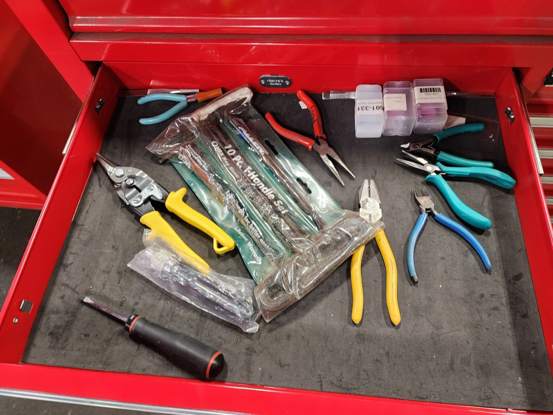 P&G 13-Drawer Rolling Tool BoxW/ Assorted Contents (Location: Machine Room) - Image 4 of 9